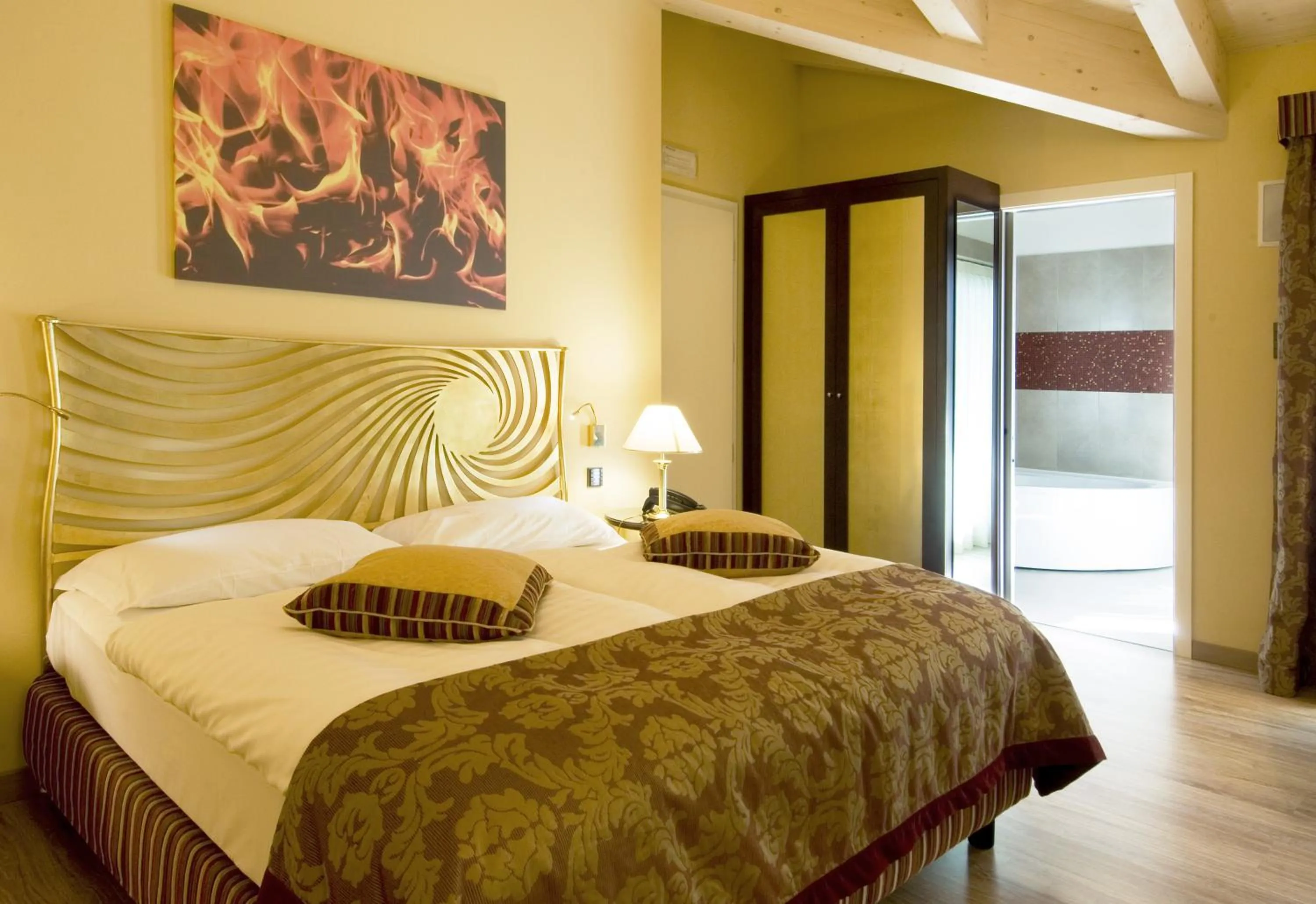 Photo of the whole room, Bed in Parc Hotel Flora S