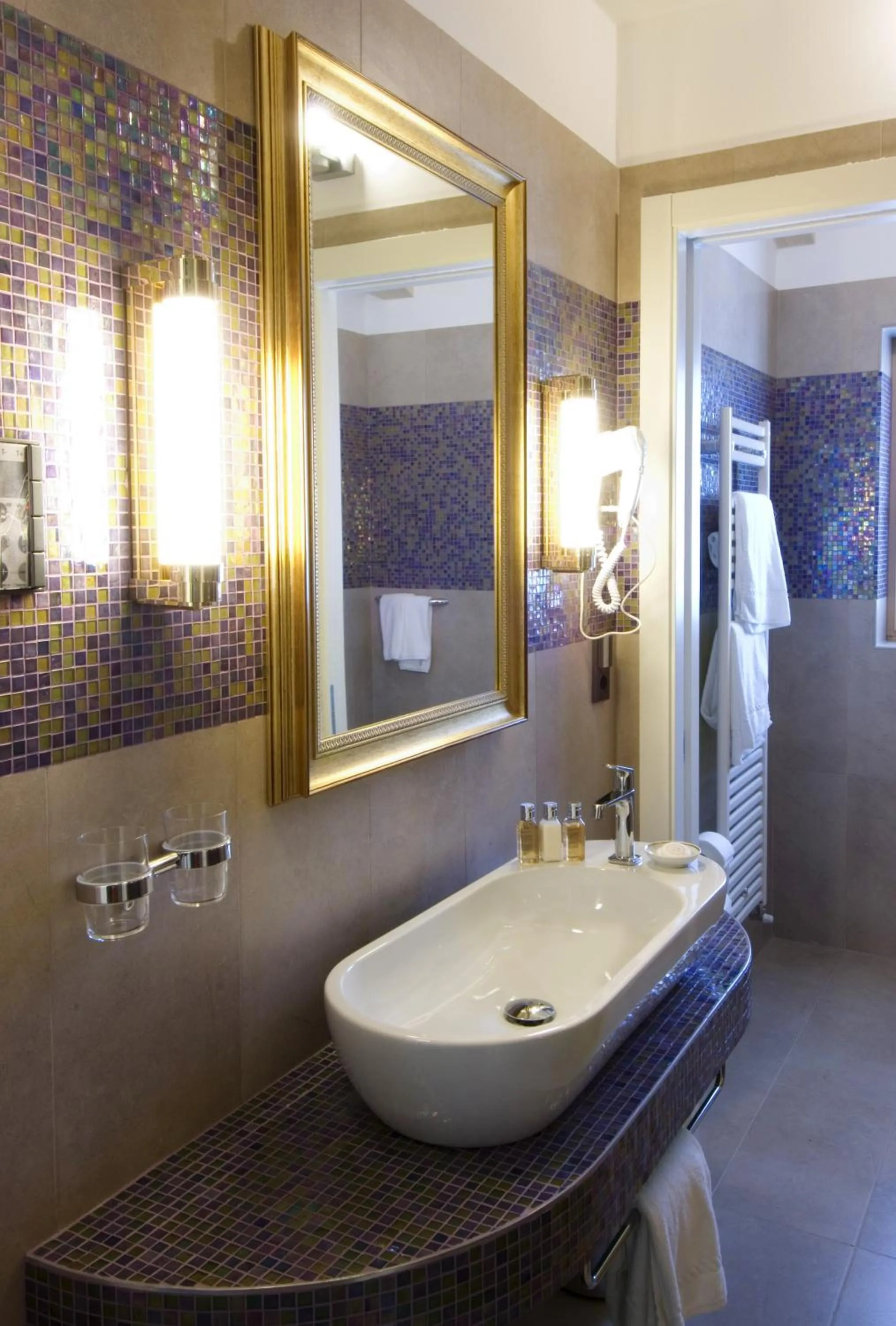 Bathroom in Parc Hotel Flora S