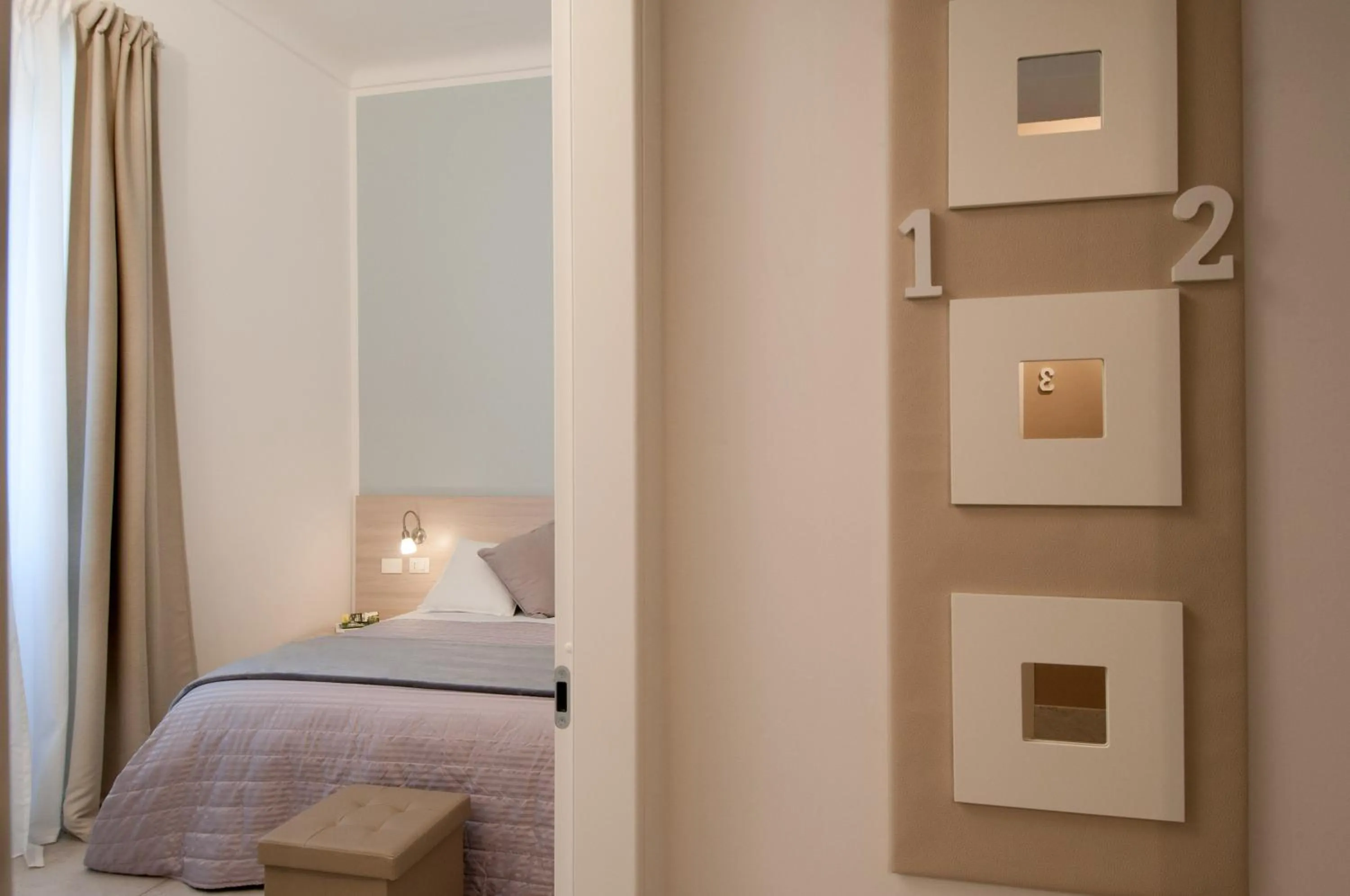 Decorative detail in Angioy 18