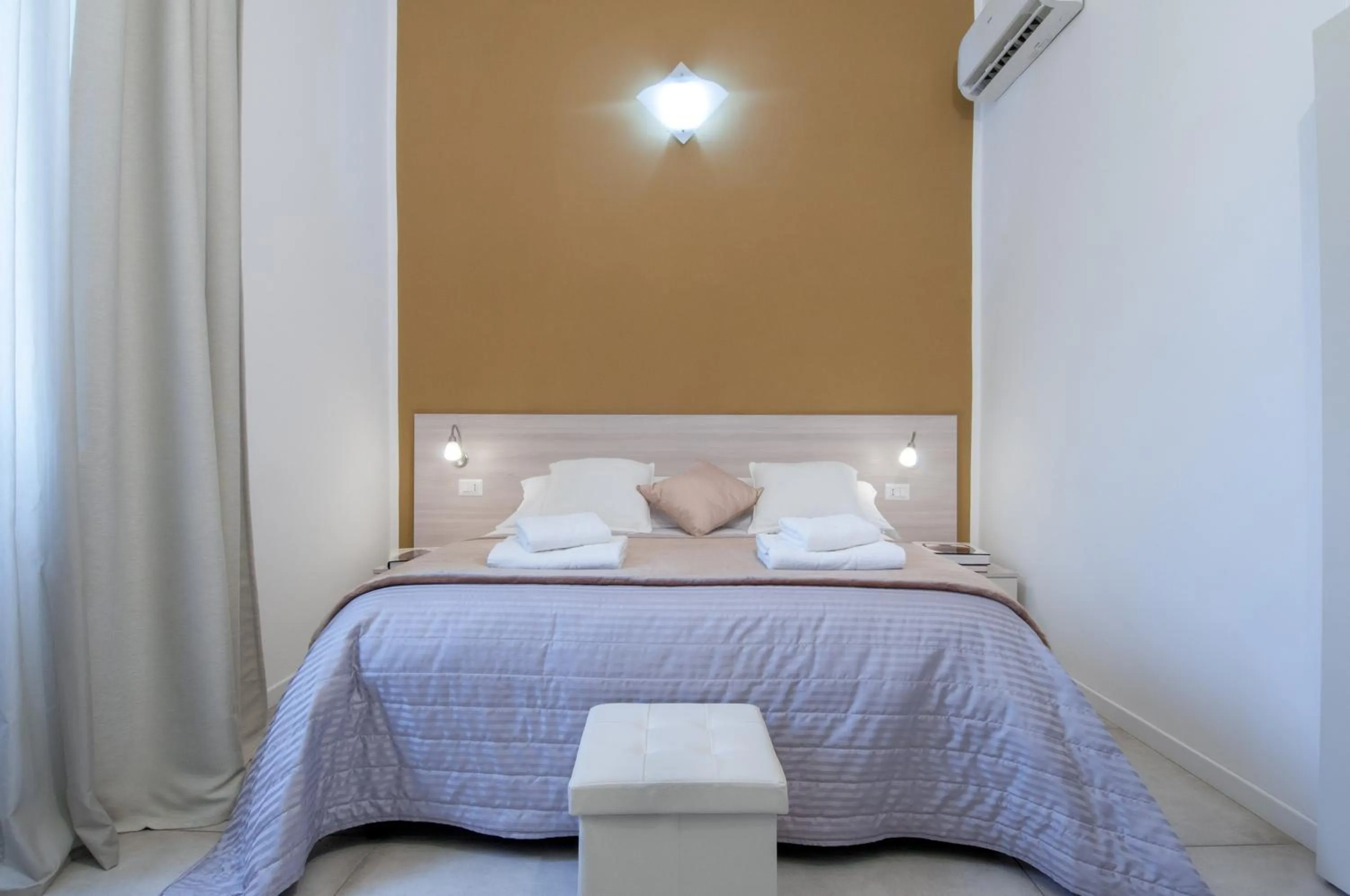 Photo of the whole room in Angioy 18