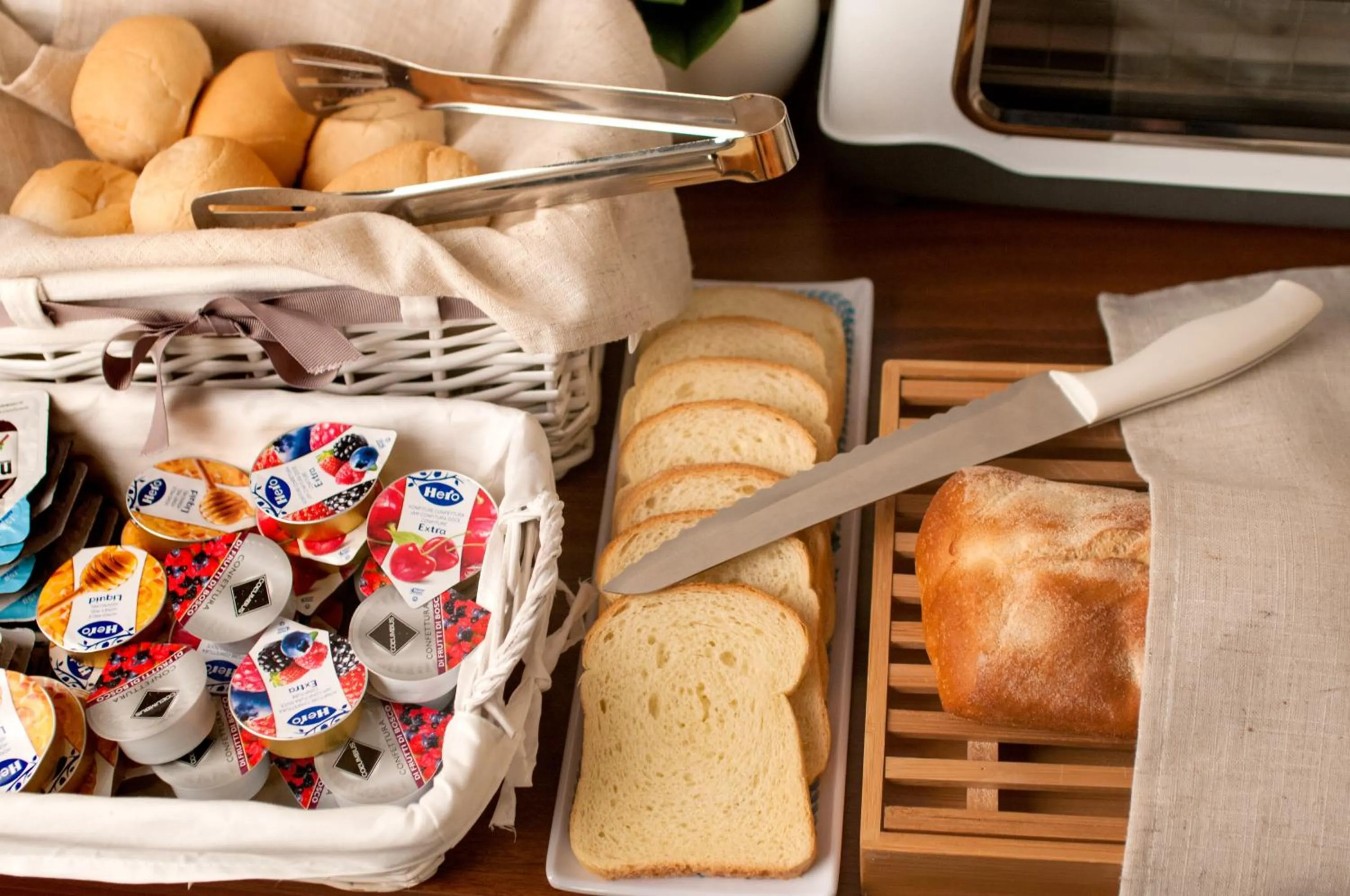 Buffet breakfast in Angioy 18