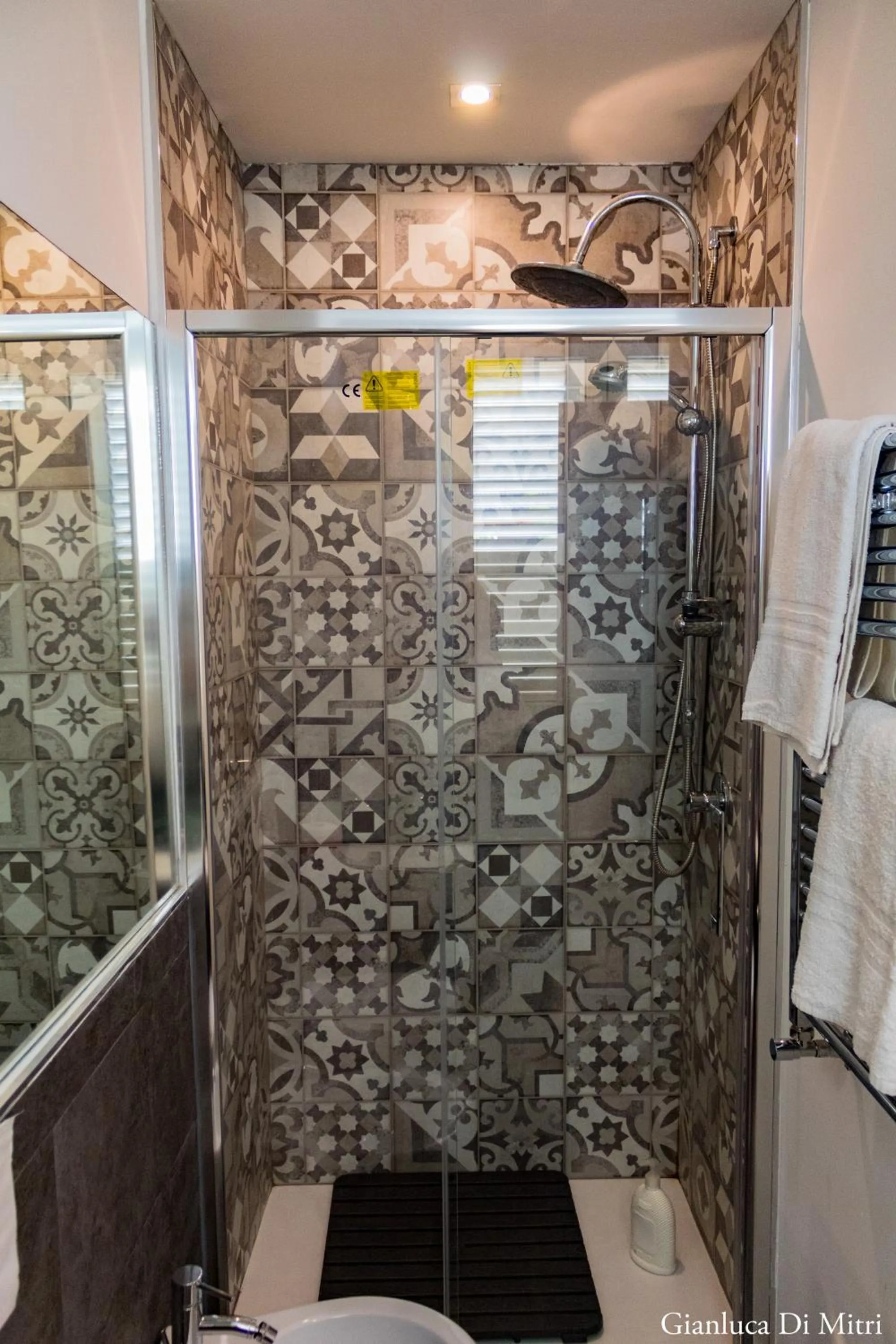 Bathroom in Mongibello Palace B&B