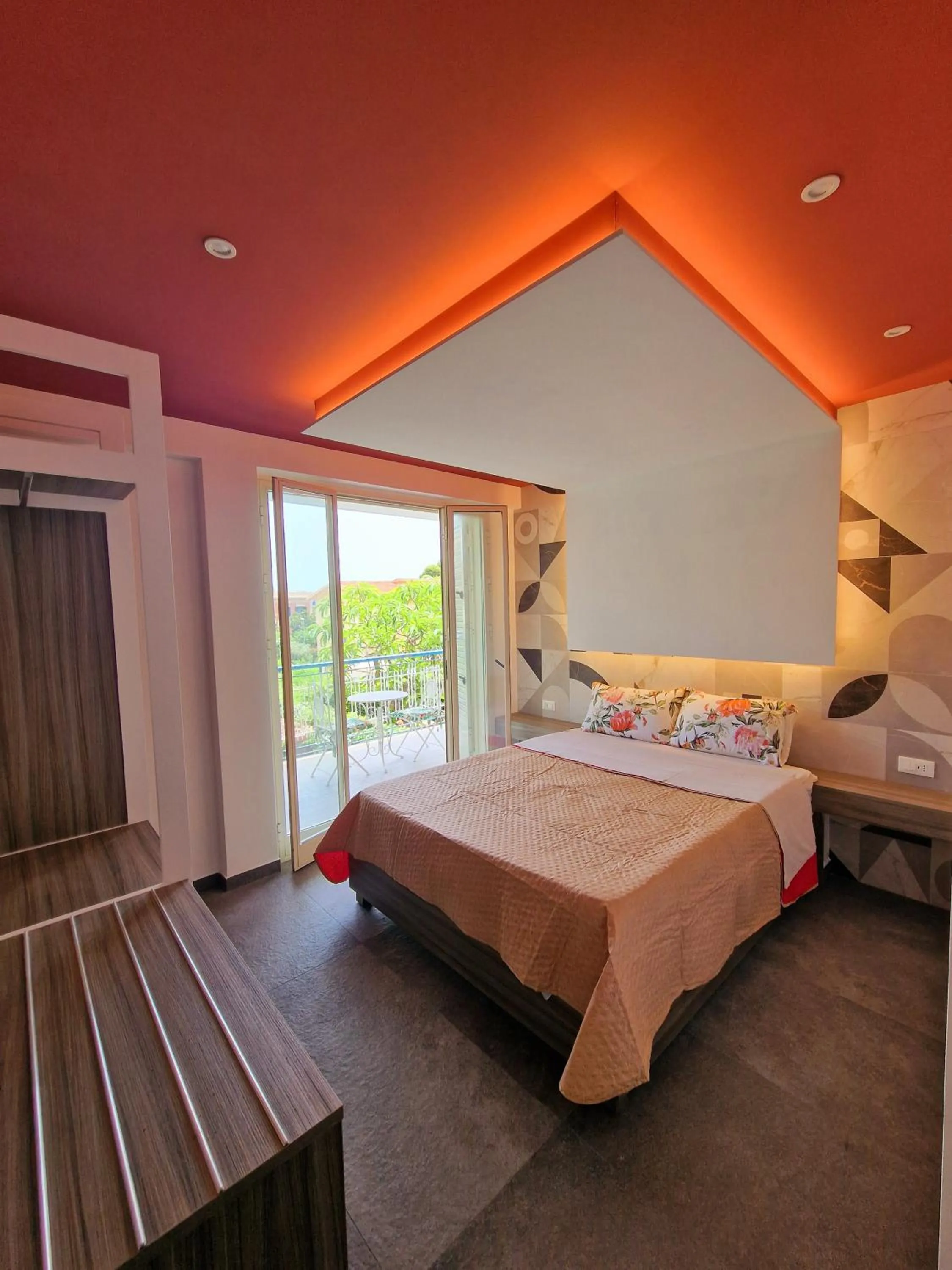 Bed in Mongibello Palace B&B