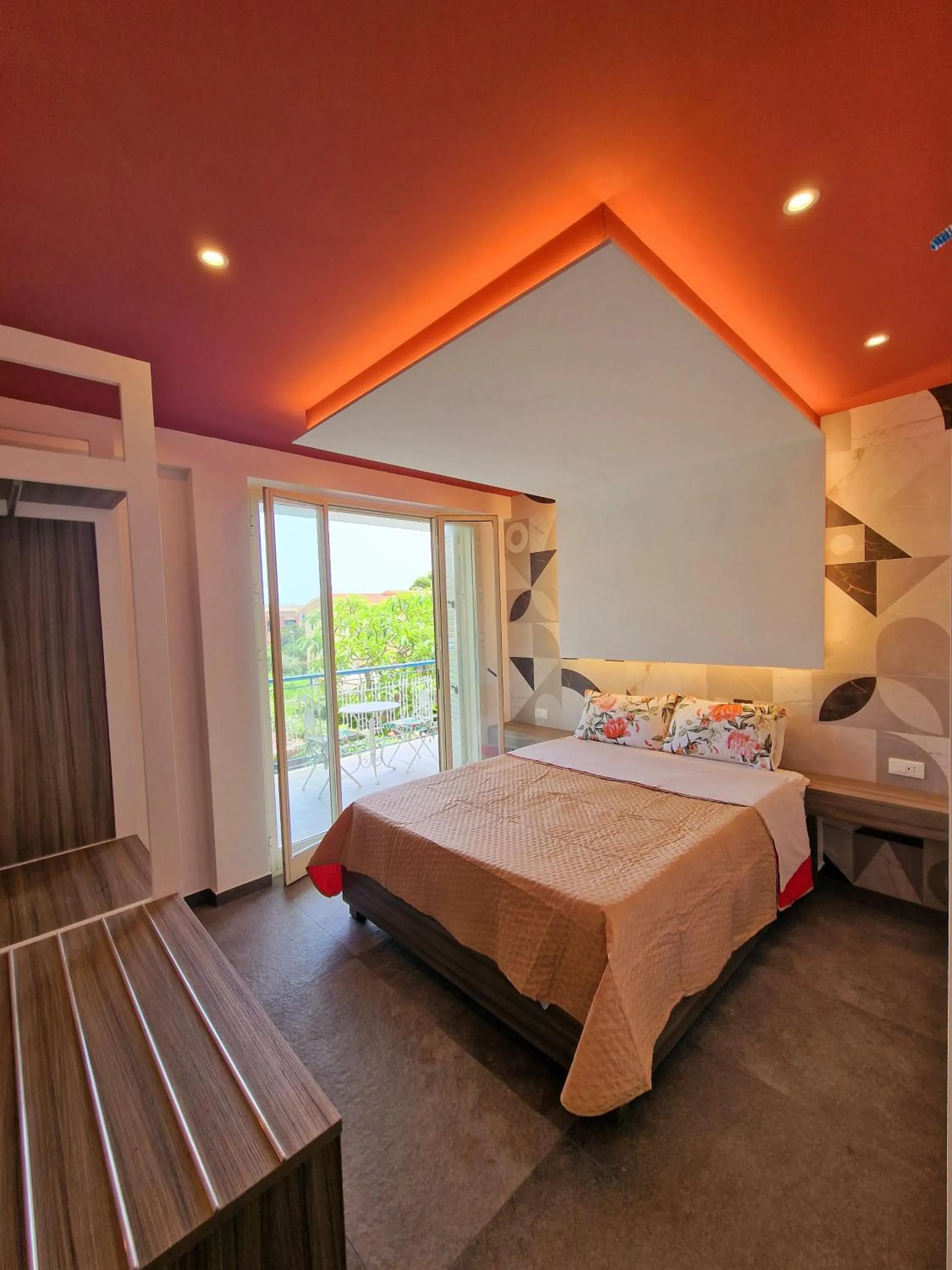 Bed in Mongibello Palace B&B