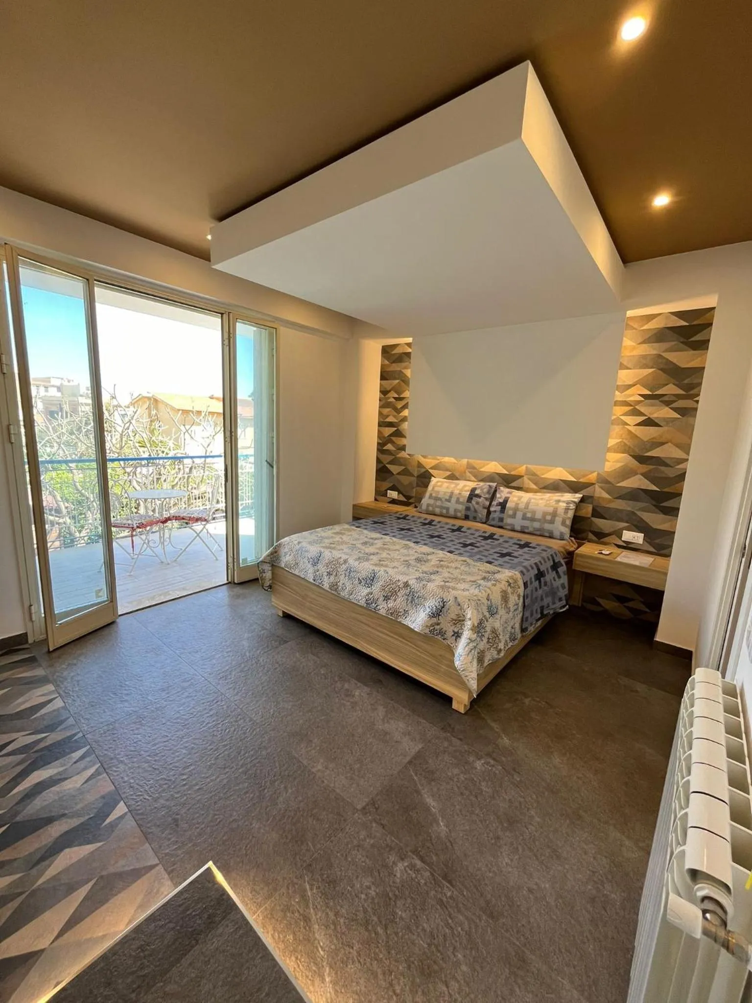 Bed in Mongibello Palace B&B