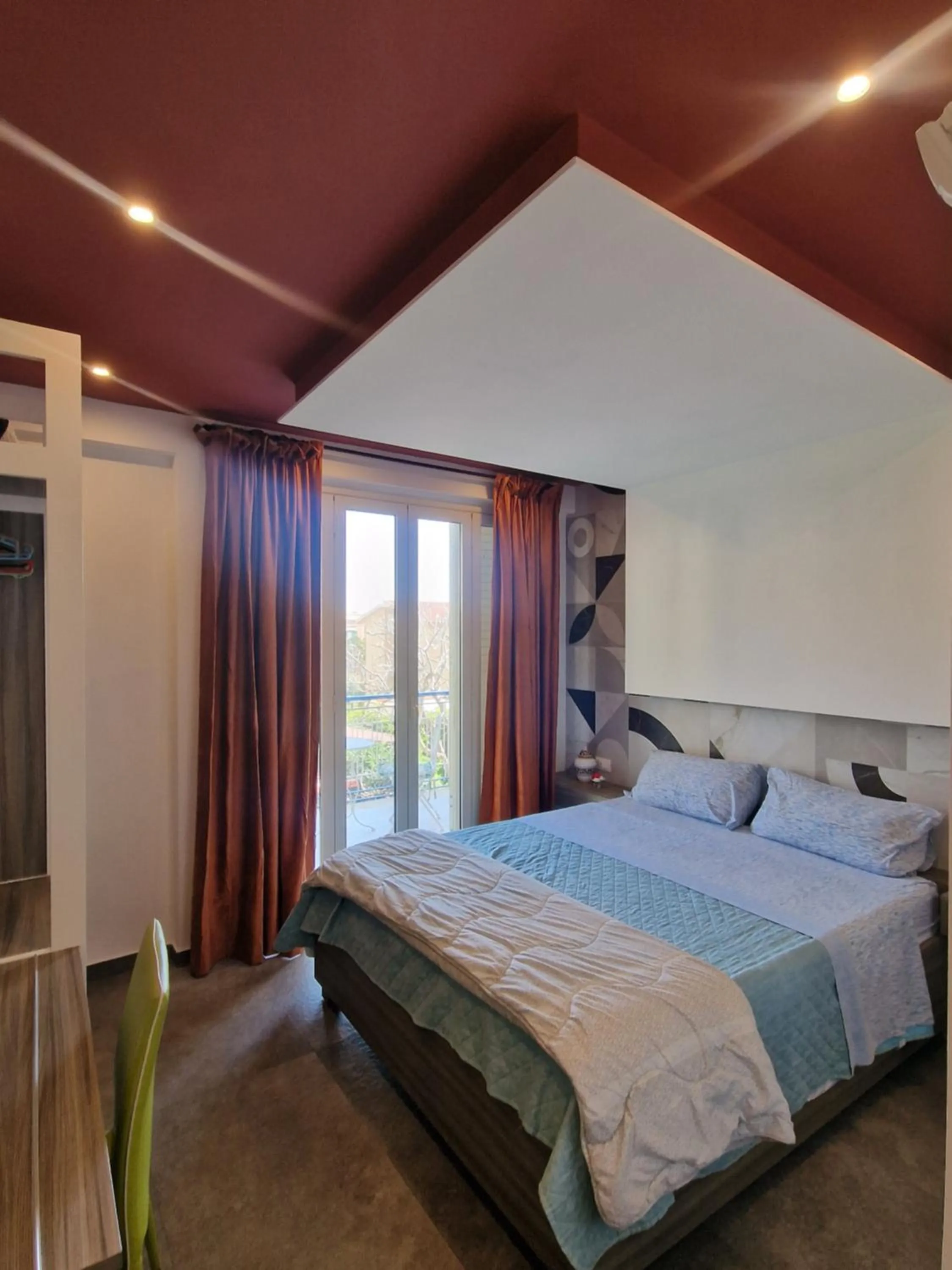 Bed in Mongibello Palace B&B