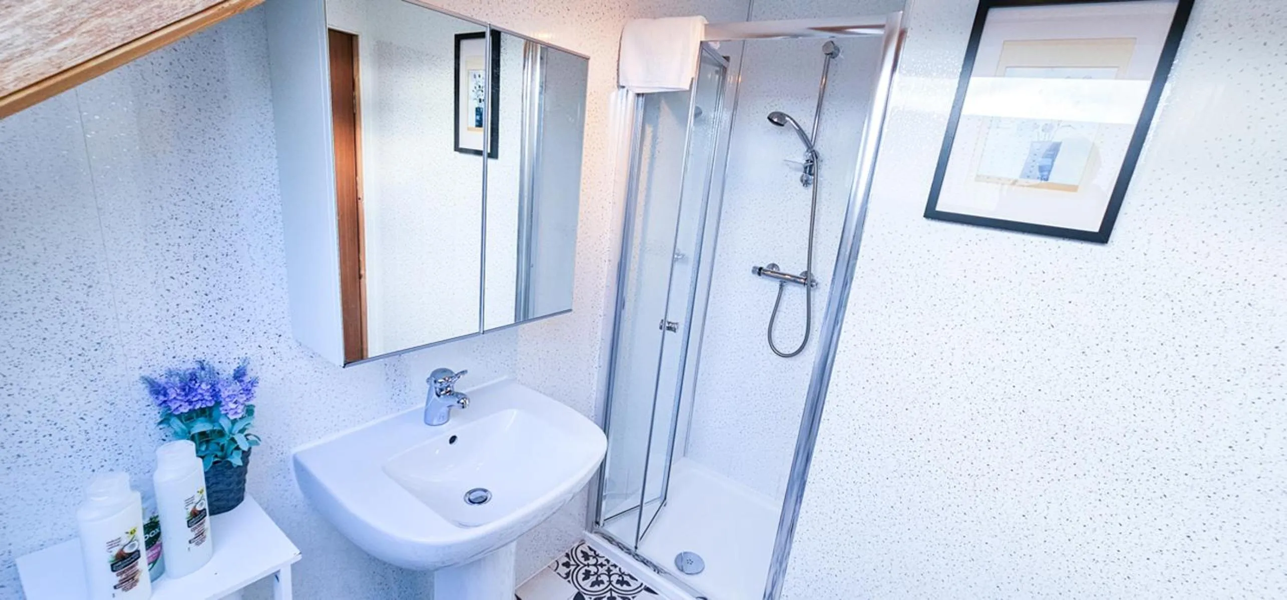 Bathroom in mySTAYINN Kinloch Lodge