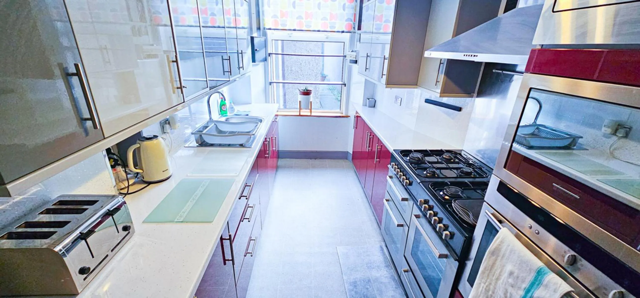 Communal kitchen in mySTAYINN Kinloch Lodge