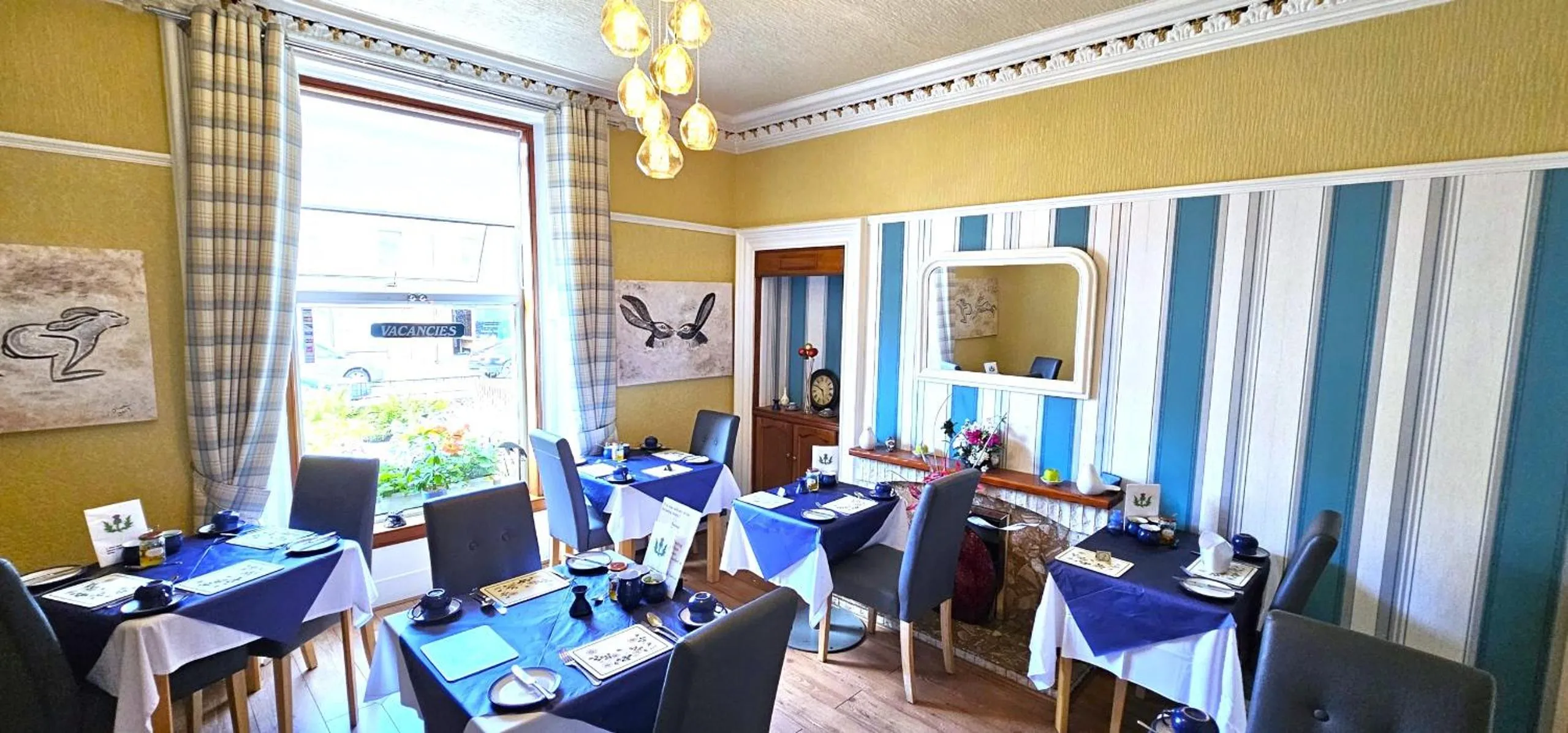 Dining area in mySTAYINN Kinloch Lodge