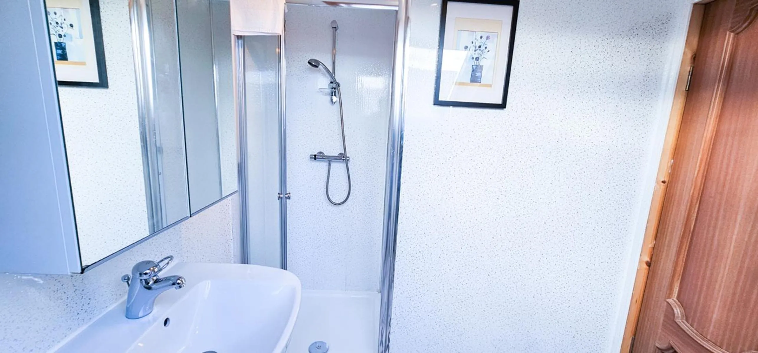 Bathroom in mySTAYINN Kinloch Lodge