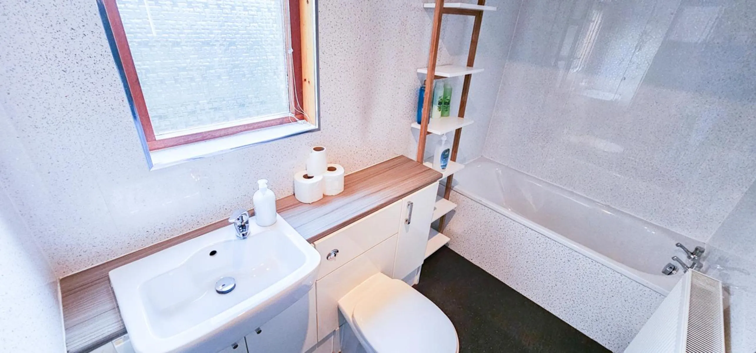 Bathroom in mySTAYINN Kinloch Lodge