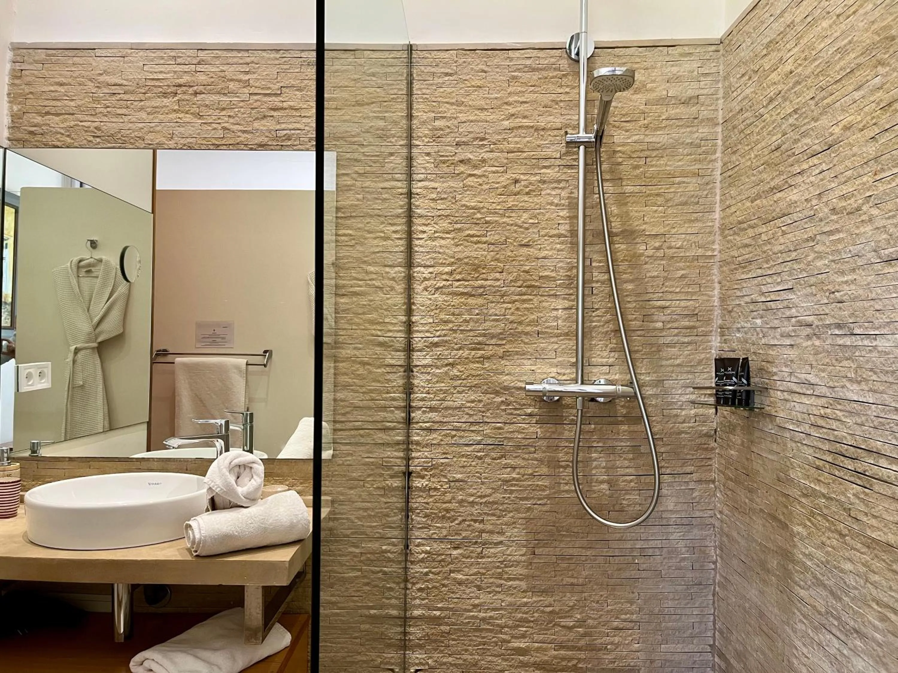 Shower in Villa Jardins D'Isa