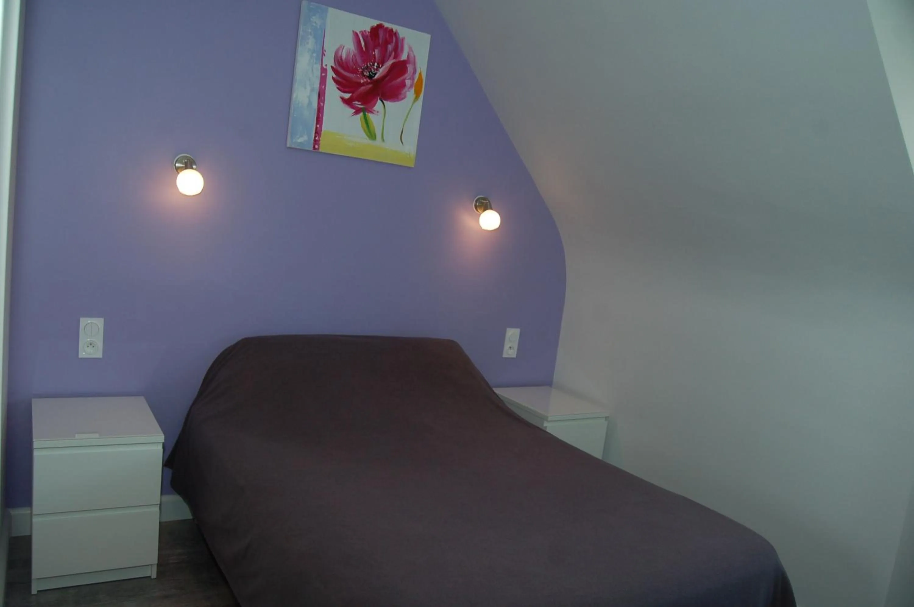 Bedroom, Bed in Le Relais des Primeurs LOGIS HOTEL