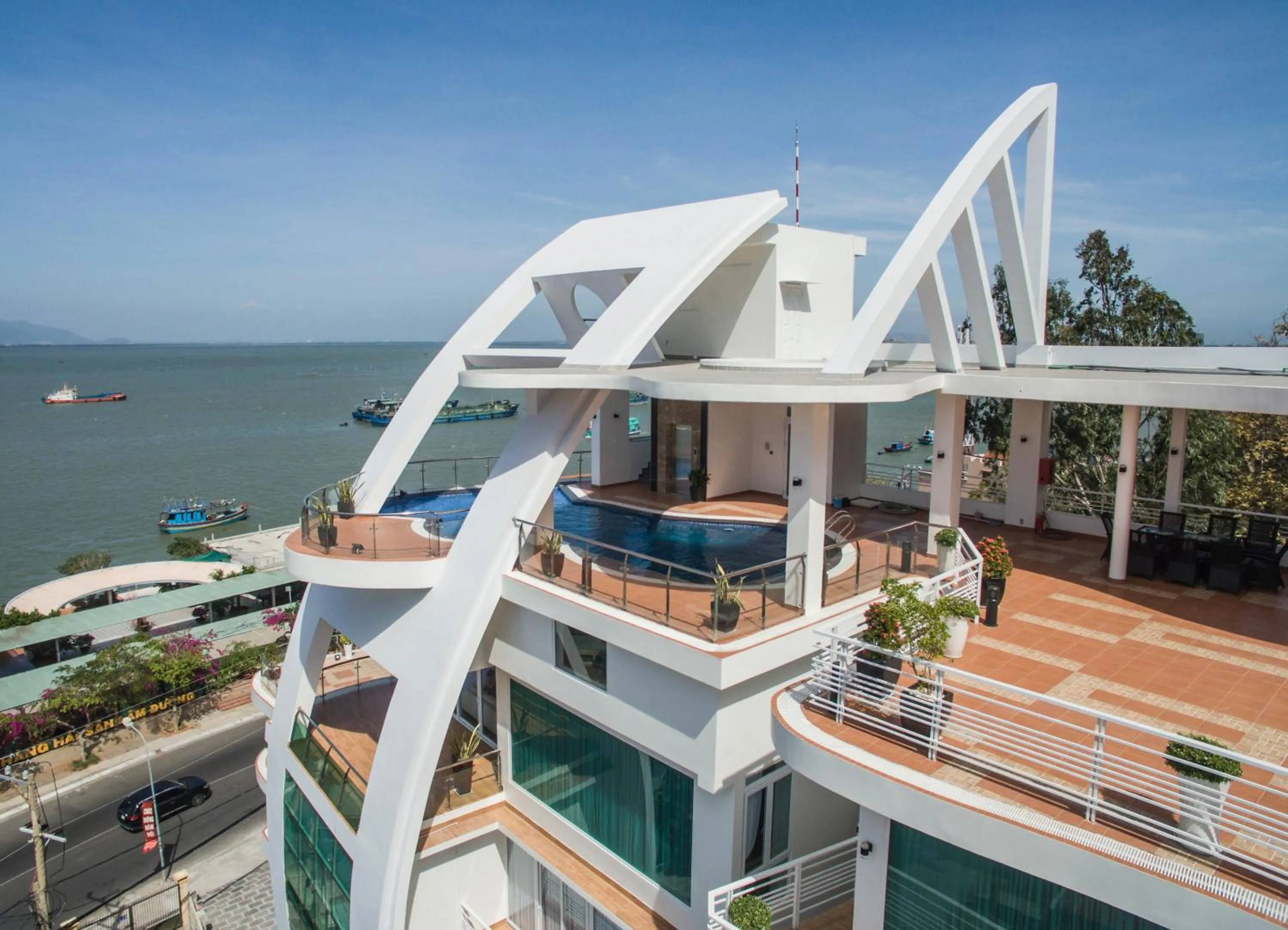 Property building in Cassabella Hotel & Apartments