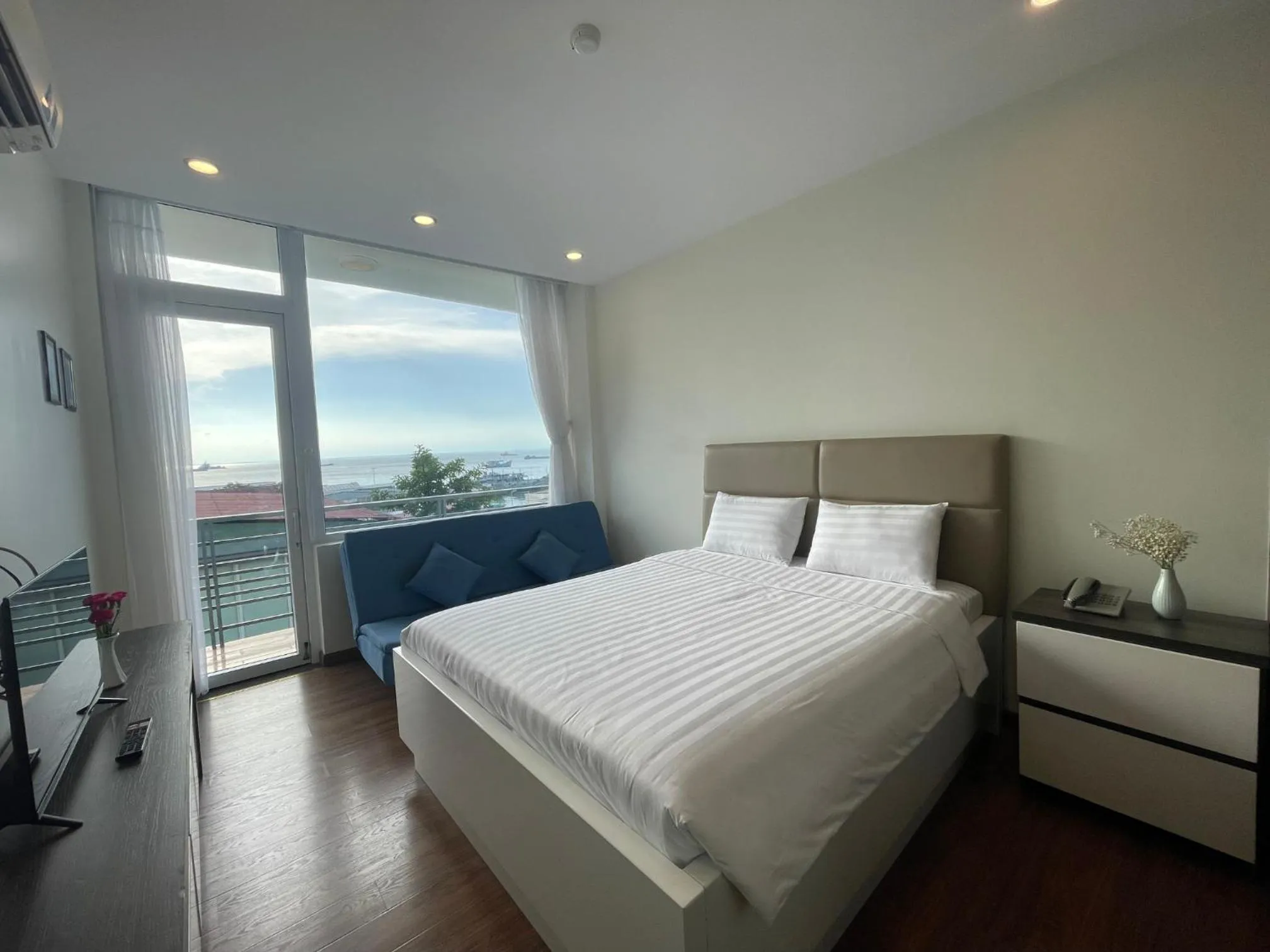 Cassabella Hotel & Apartments