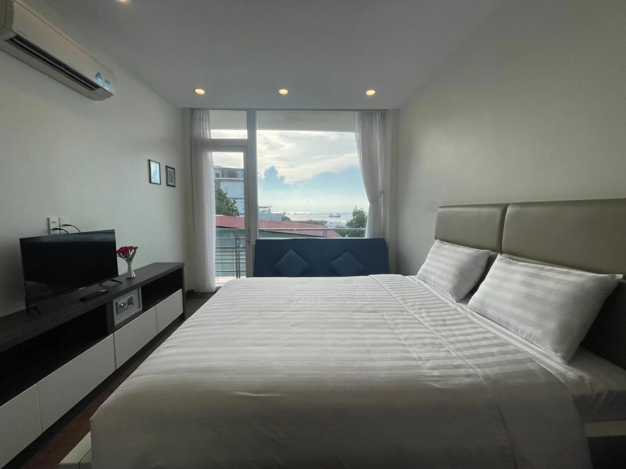 Cassabella Hotel & Apartments