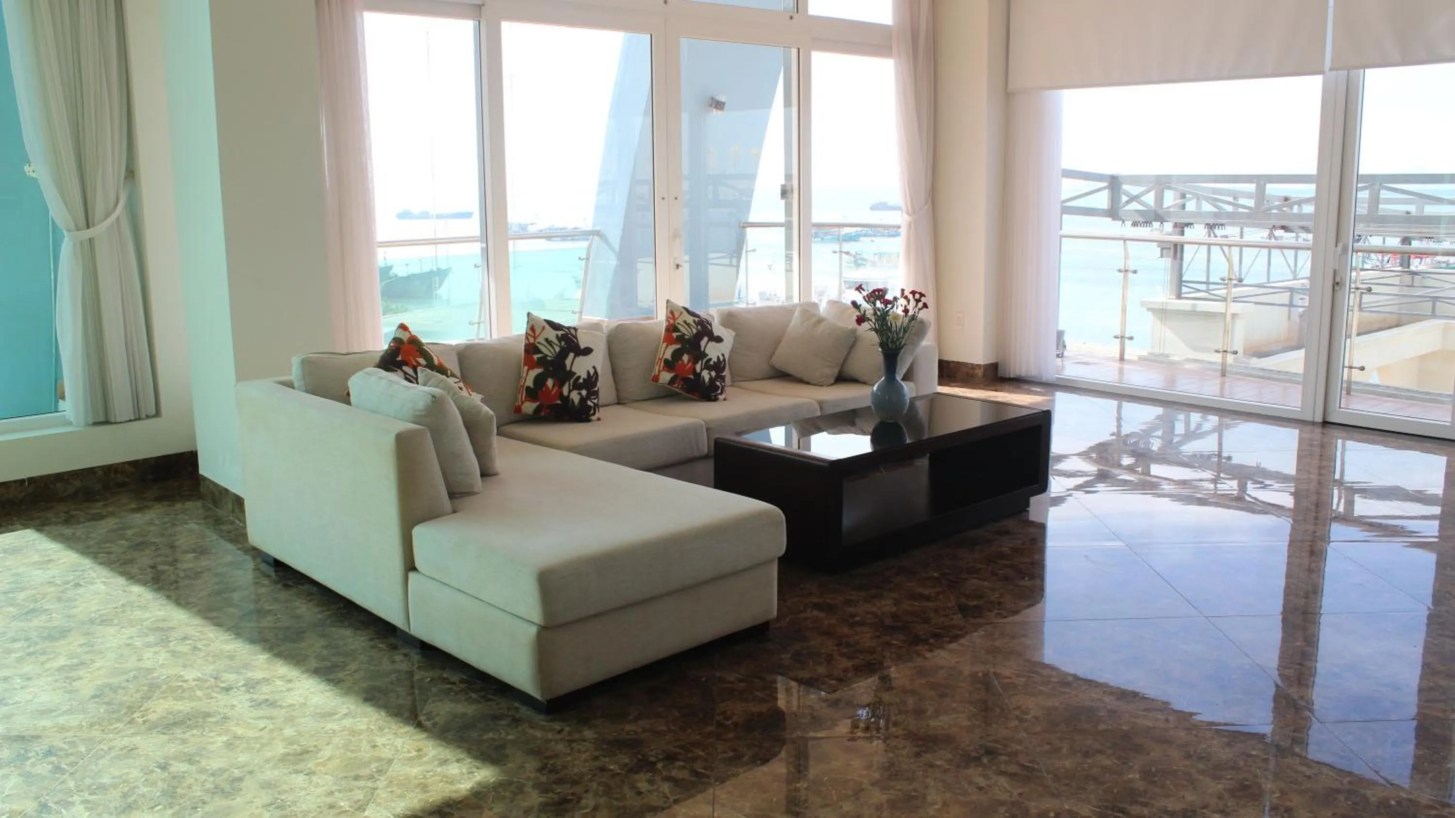 Cassabella Hotel & Apartments