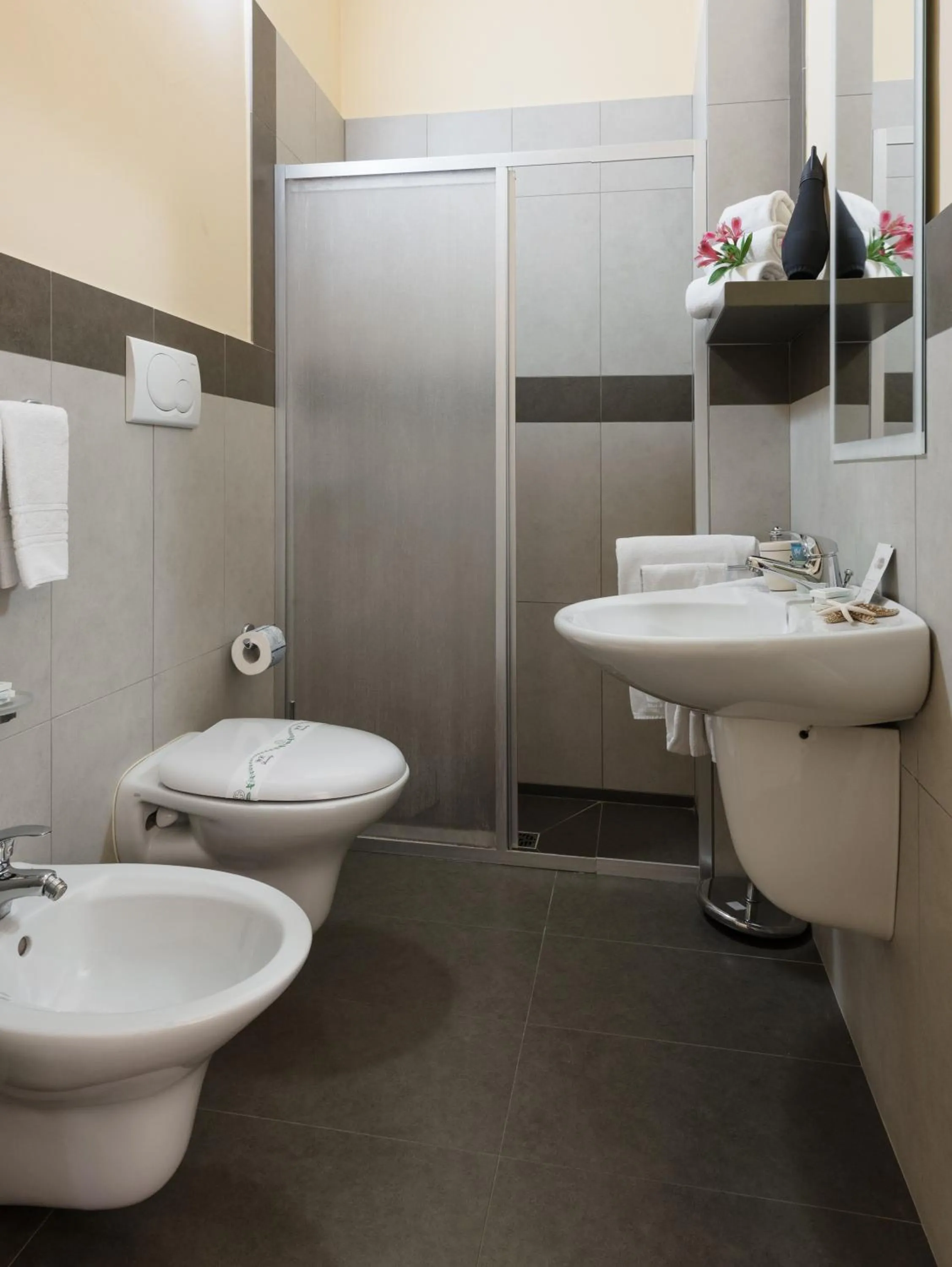 Shower in La Chiocciola