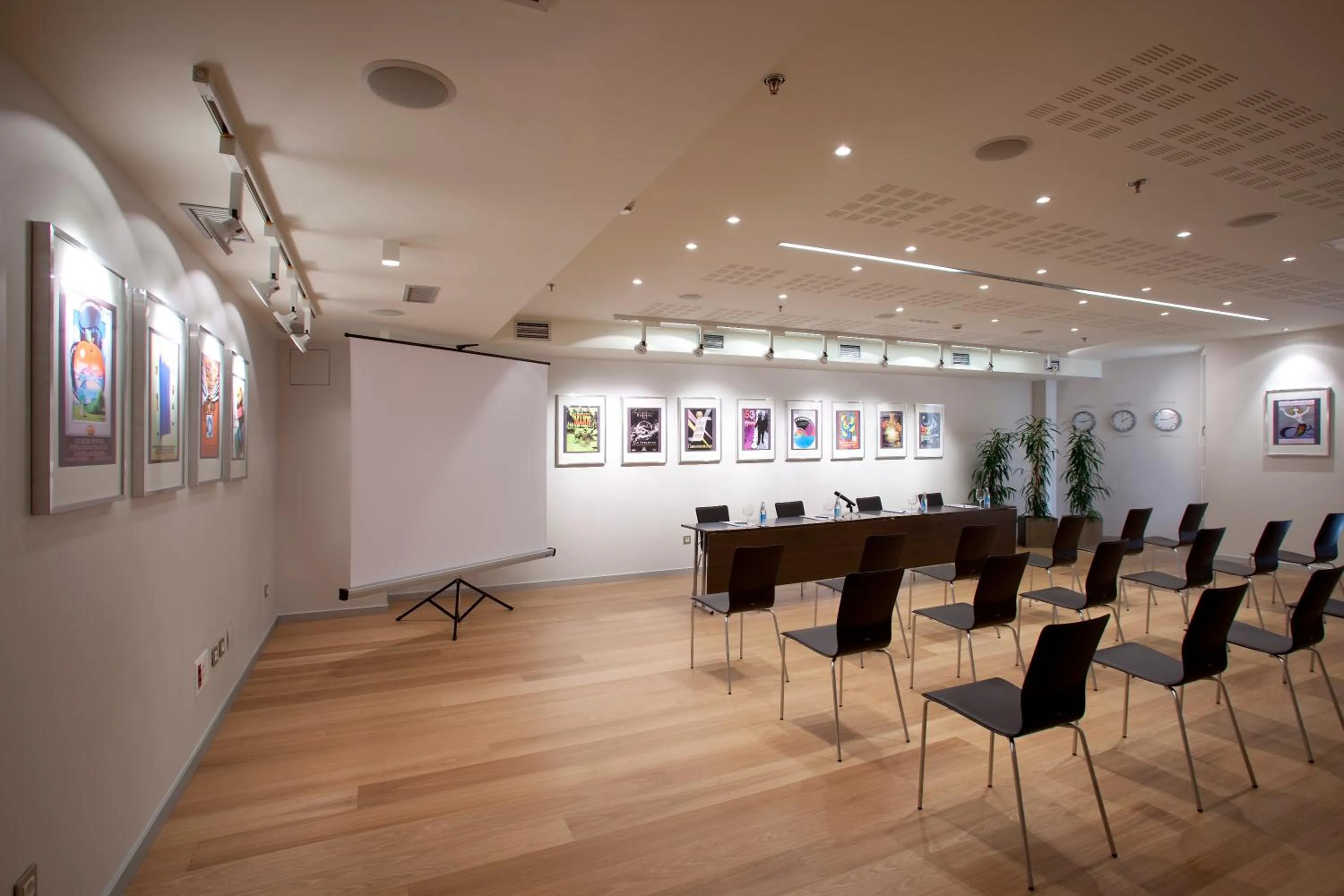 Business facilities in Hotel Zinema7