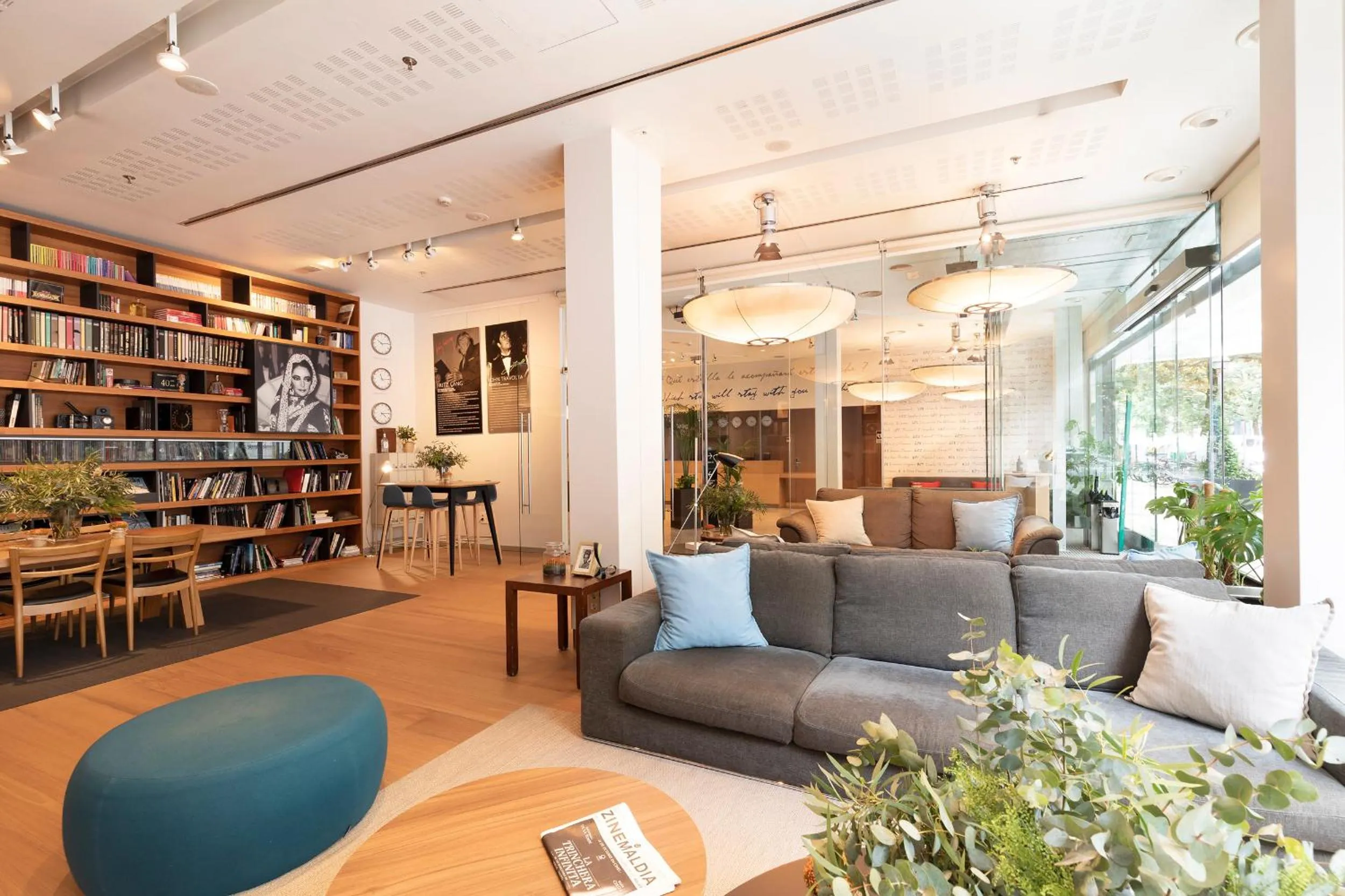 Library in Hotel Zinema7