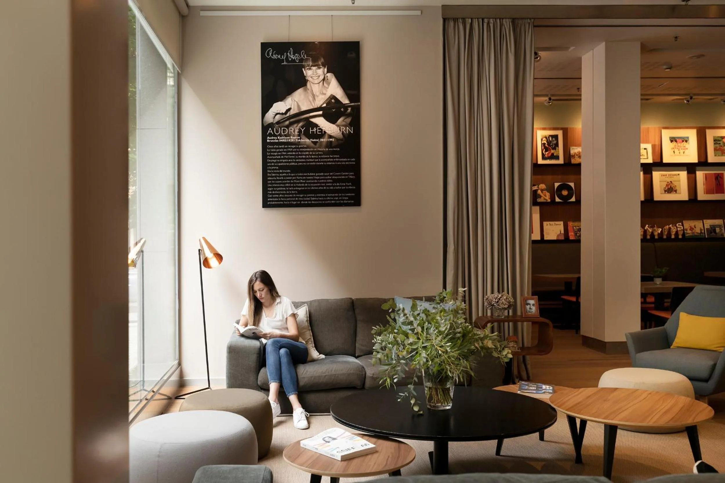 Library in Hotel Zinema7