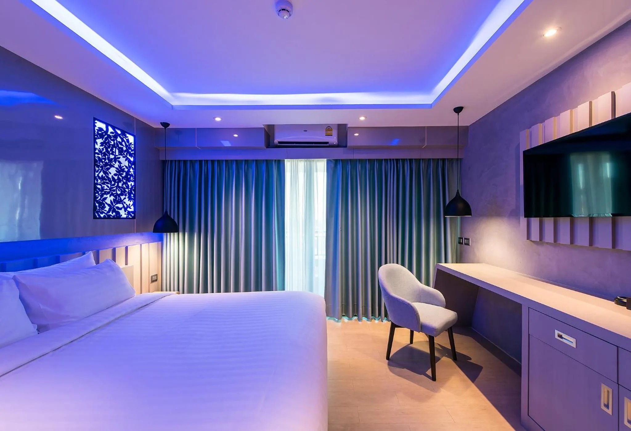 Photo of the whole room, Bed in Nadee 10 Resort & Hotel