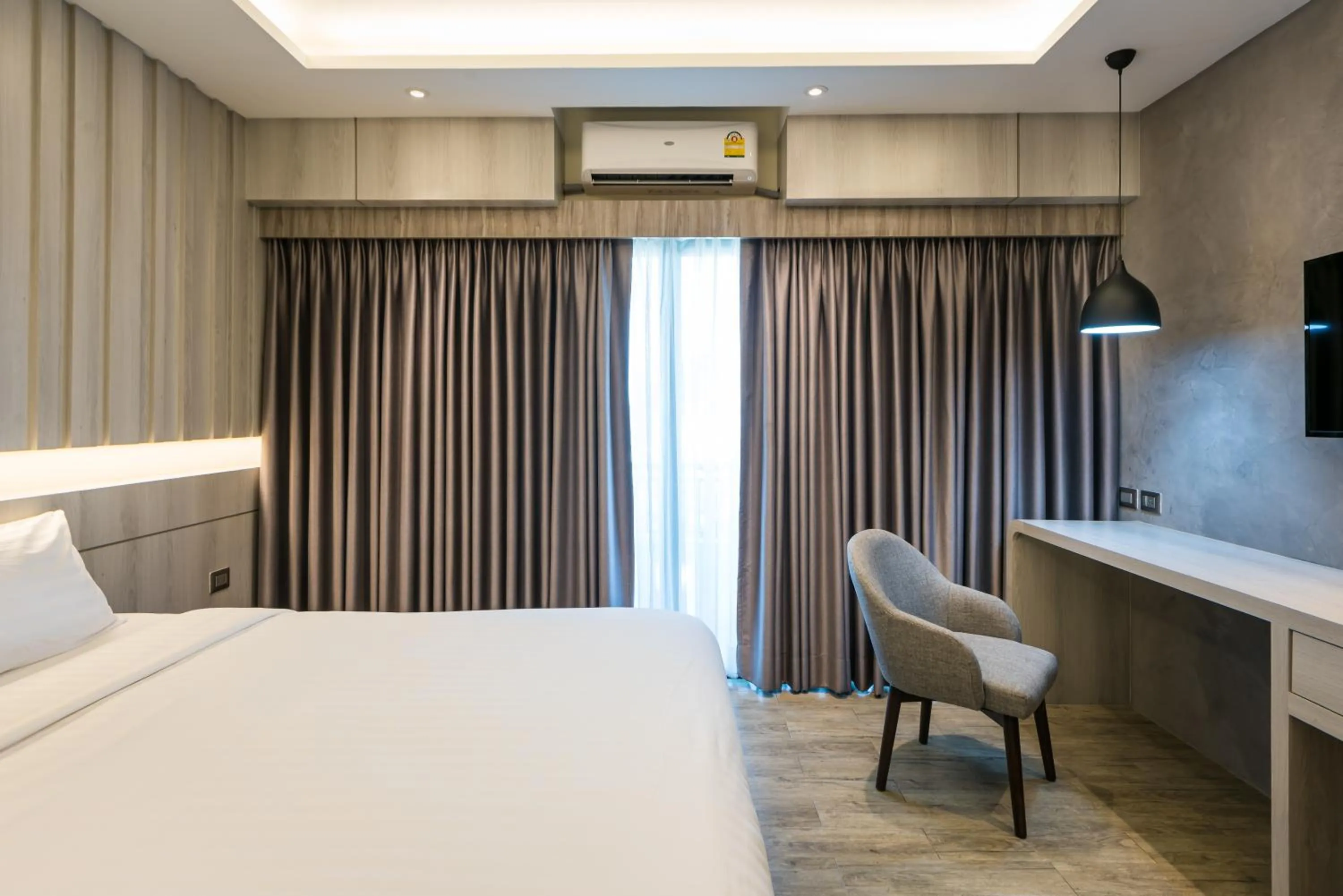 Photo of the whole room, Bed in Nadee 10 Resort & Hotel