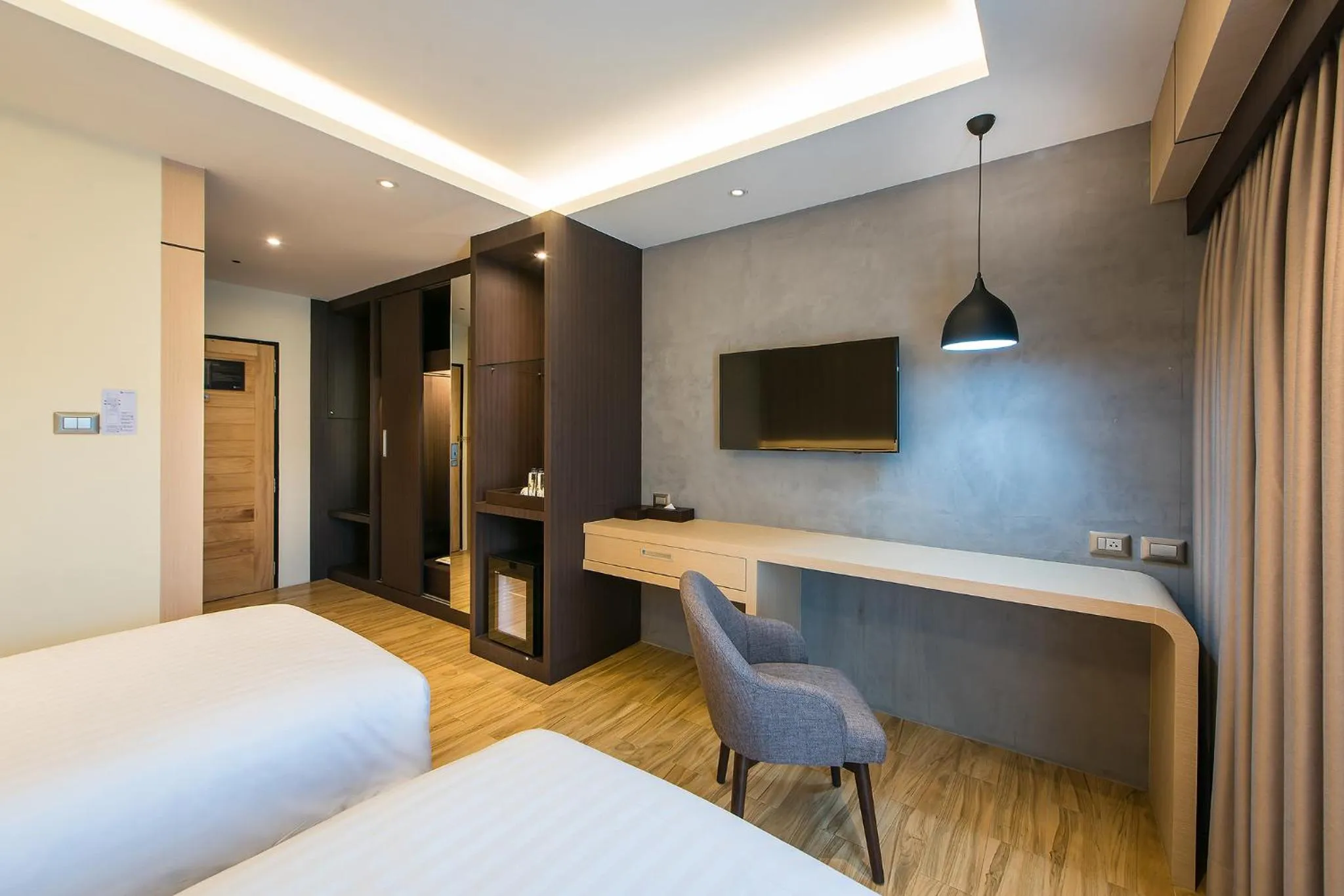 Photo of the whole room, Bed in Nadee 10 Resort & Hotel