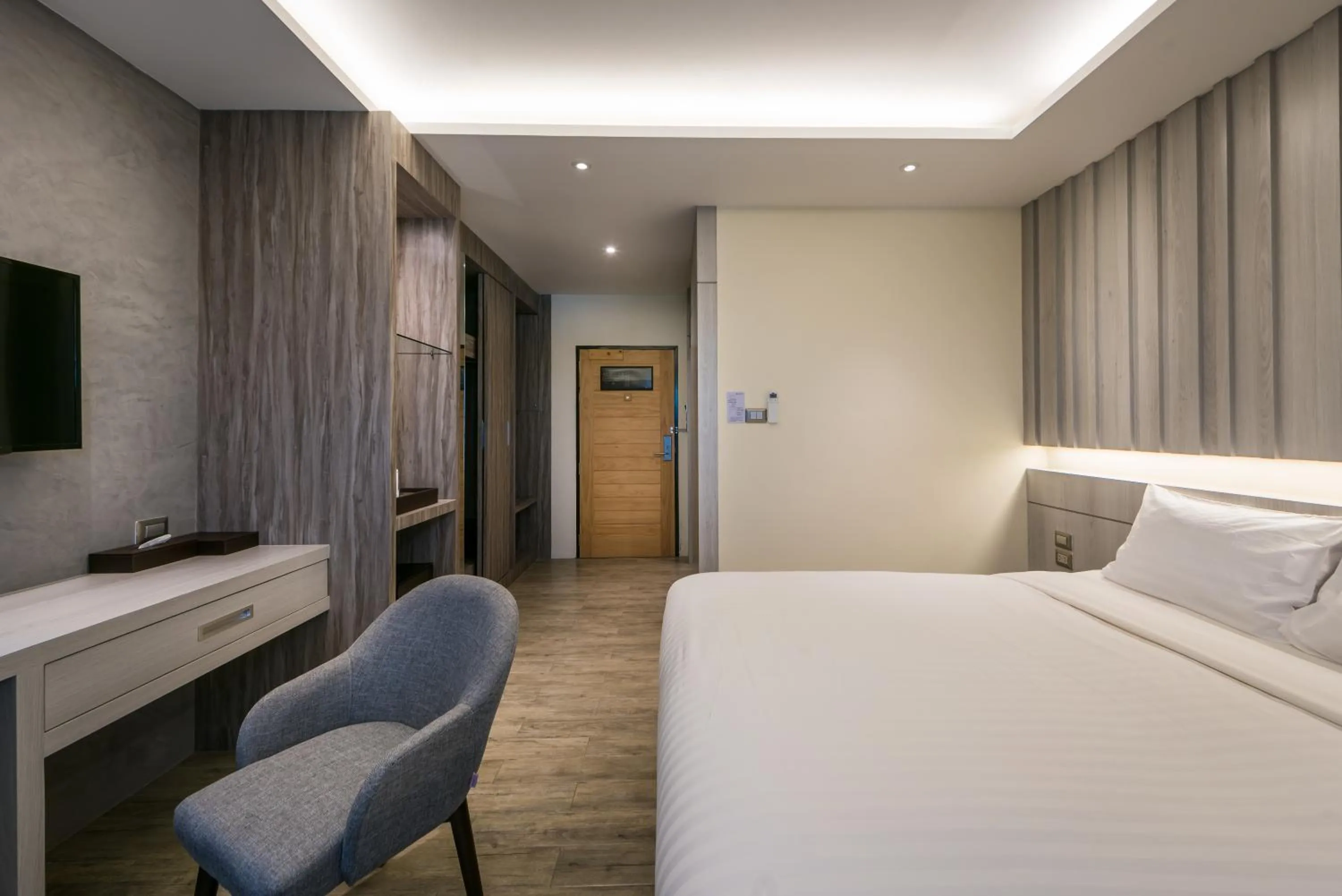 Photo of the whole room, Bed in Nadee 10 Resort & Hotel