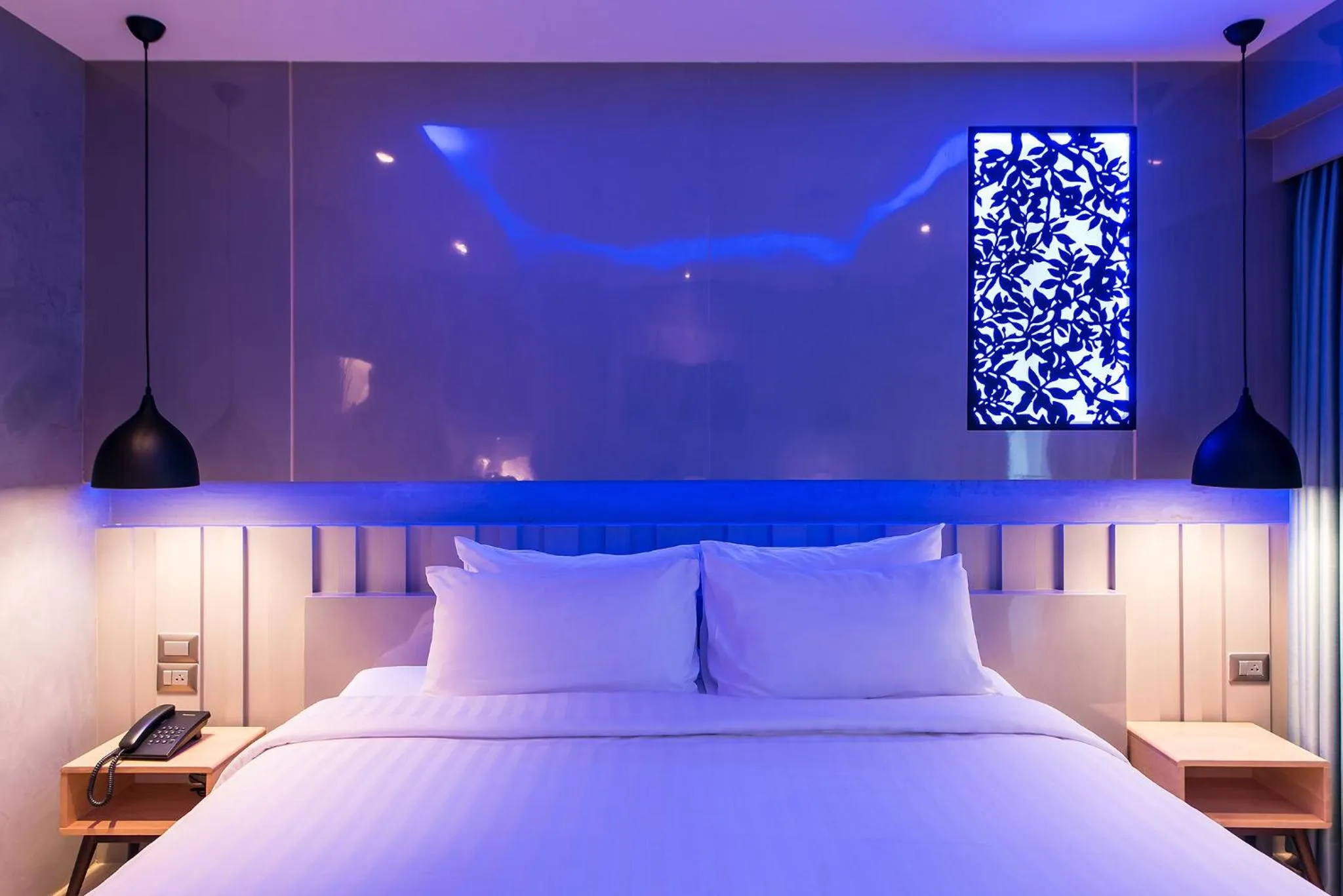 Bed in Nadee 10 Resort & Hotel