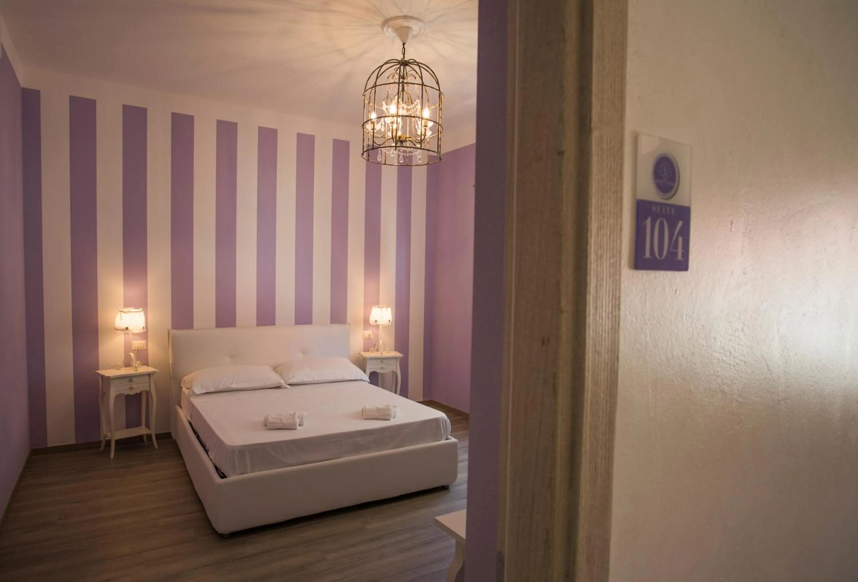 Decorative detail in Les Suites Magnolia