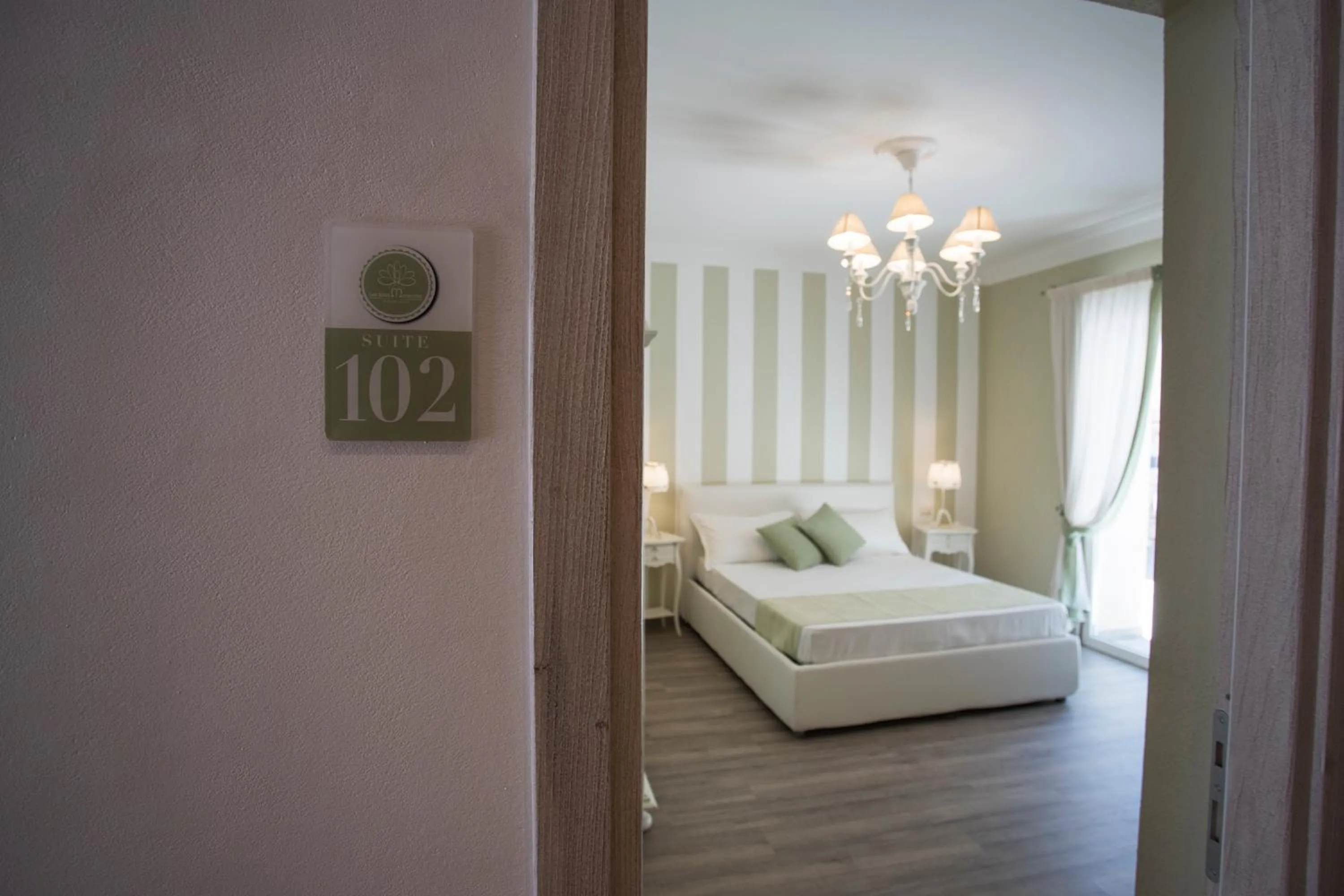 Photo of the whole room in Les Suites Magnolia