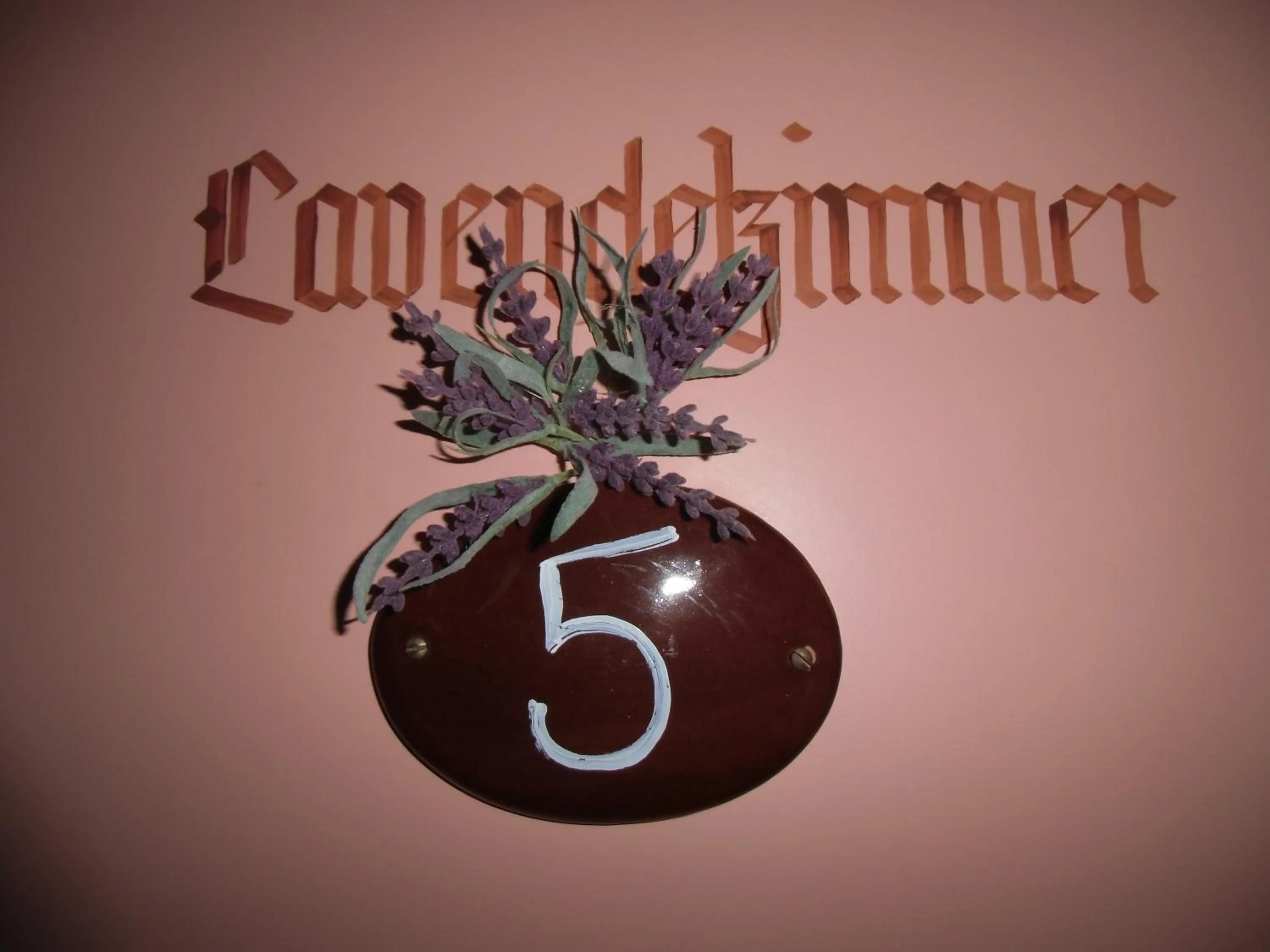 Logo/Certificate/Sign in Hotel Trendtino