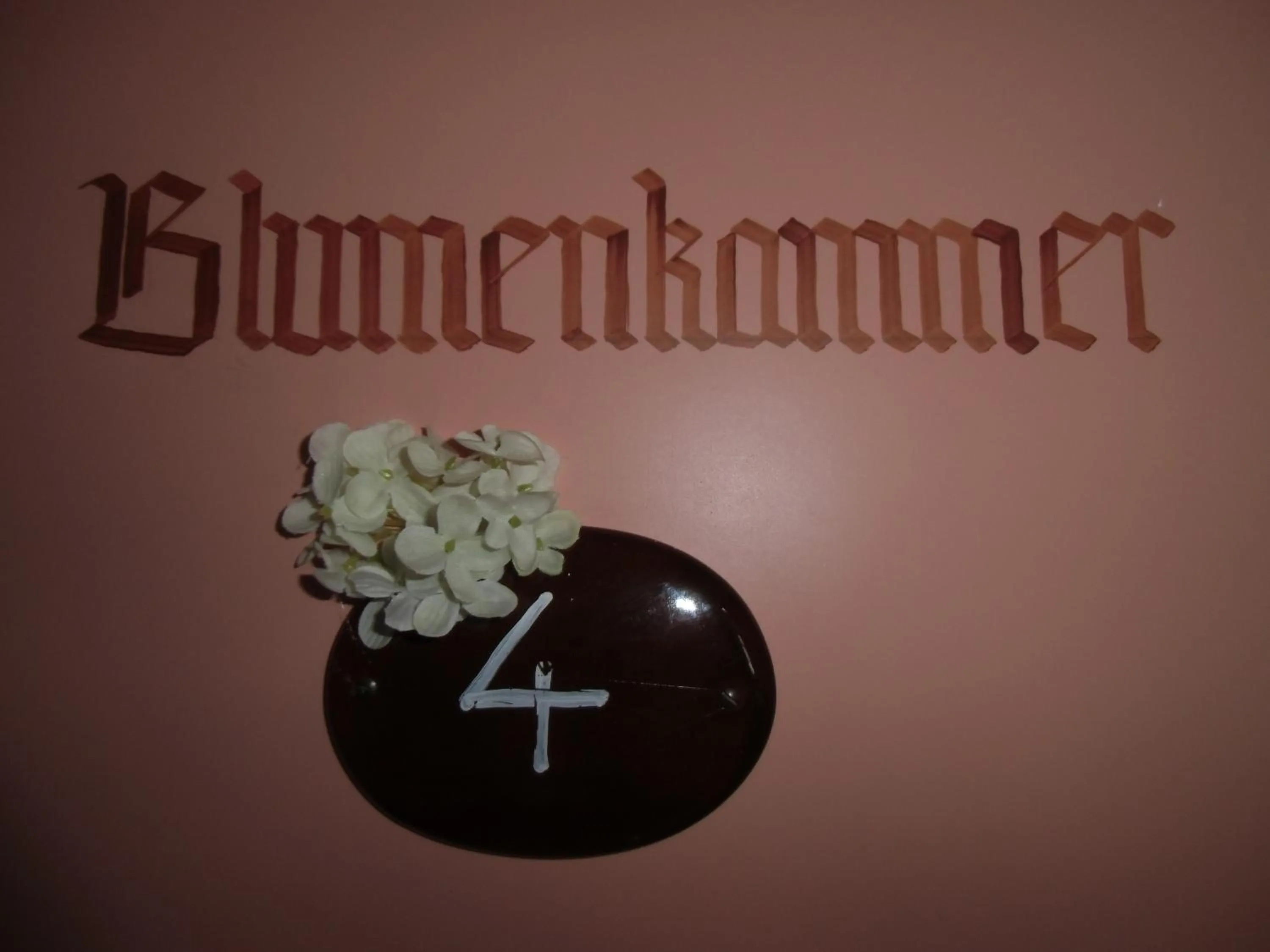 Logo/Certificate/Sign in Hotel Trendtino