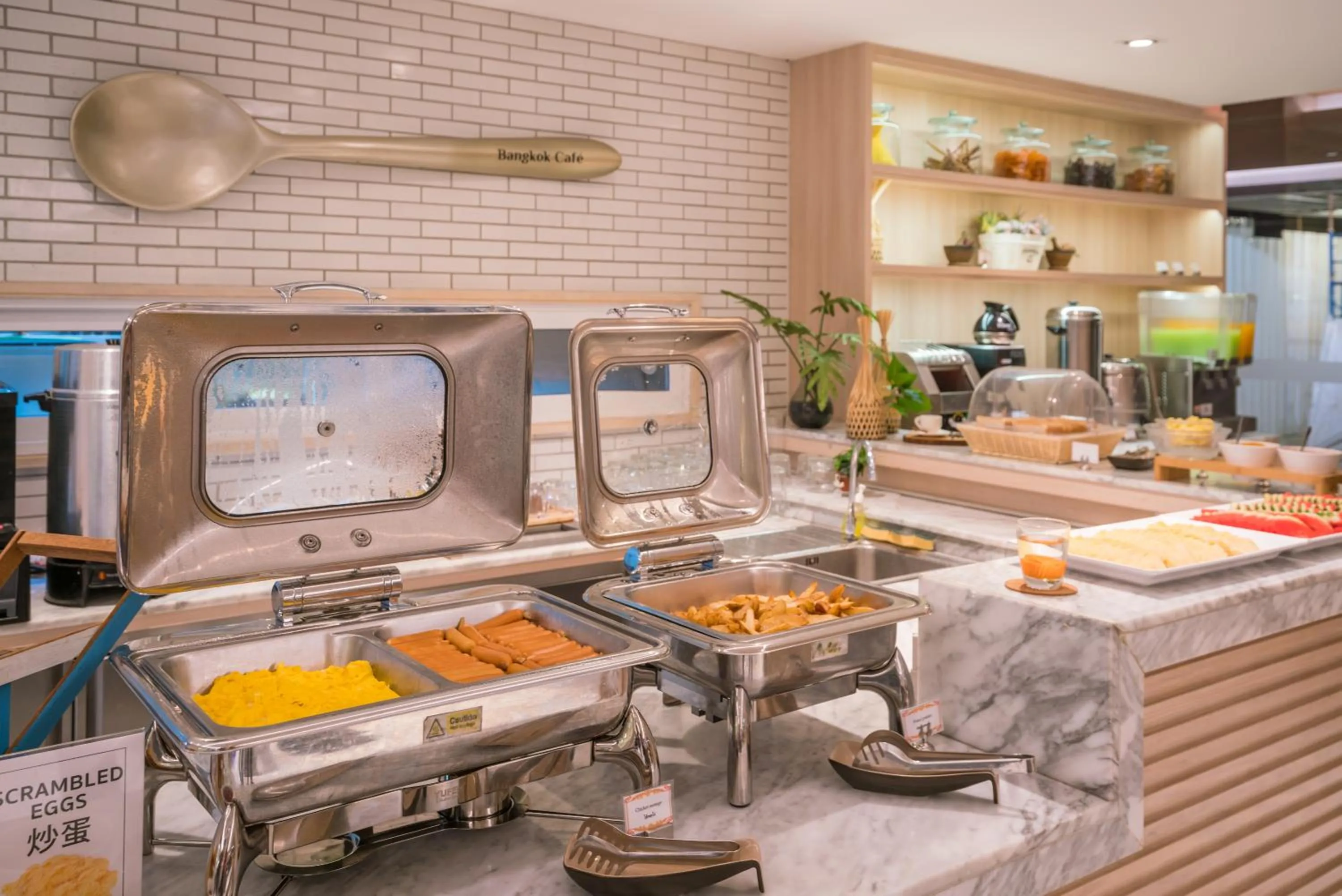 Restaurant/places to eat in Koon Hotel Sukhumvit