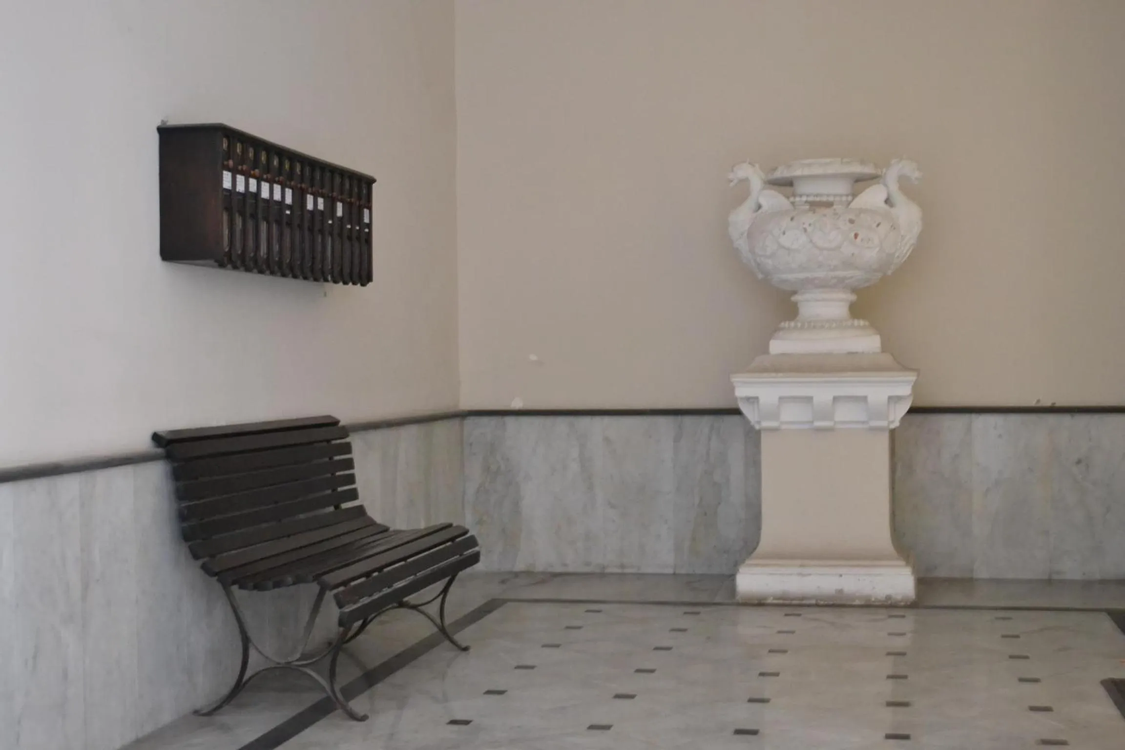 Facade/entrance in Sun Art Naples Rooms