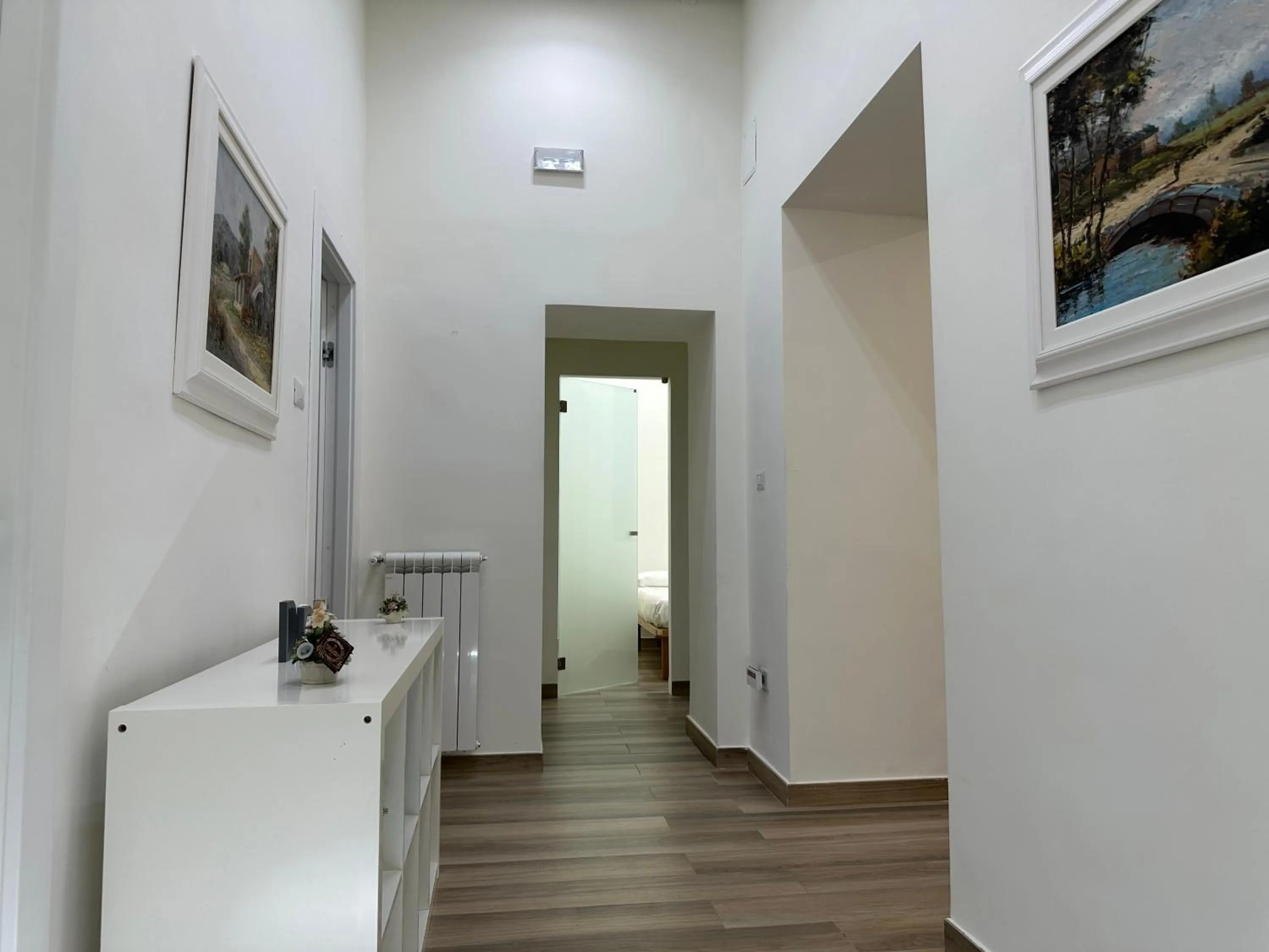 hair dresser in Sun Art Naples Rooms