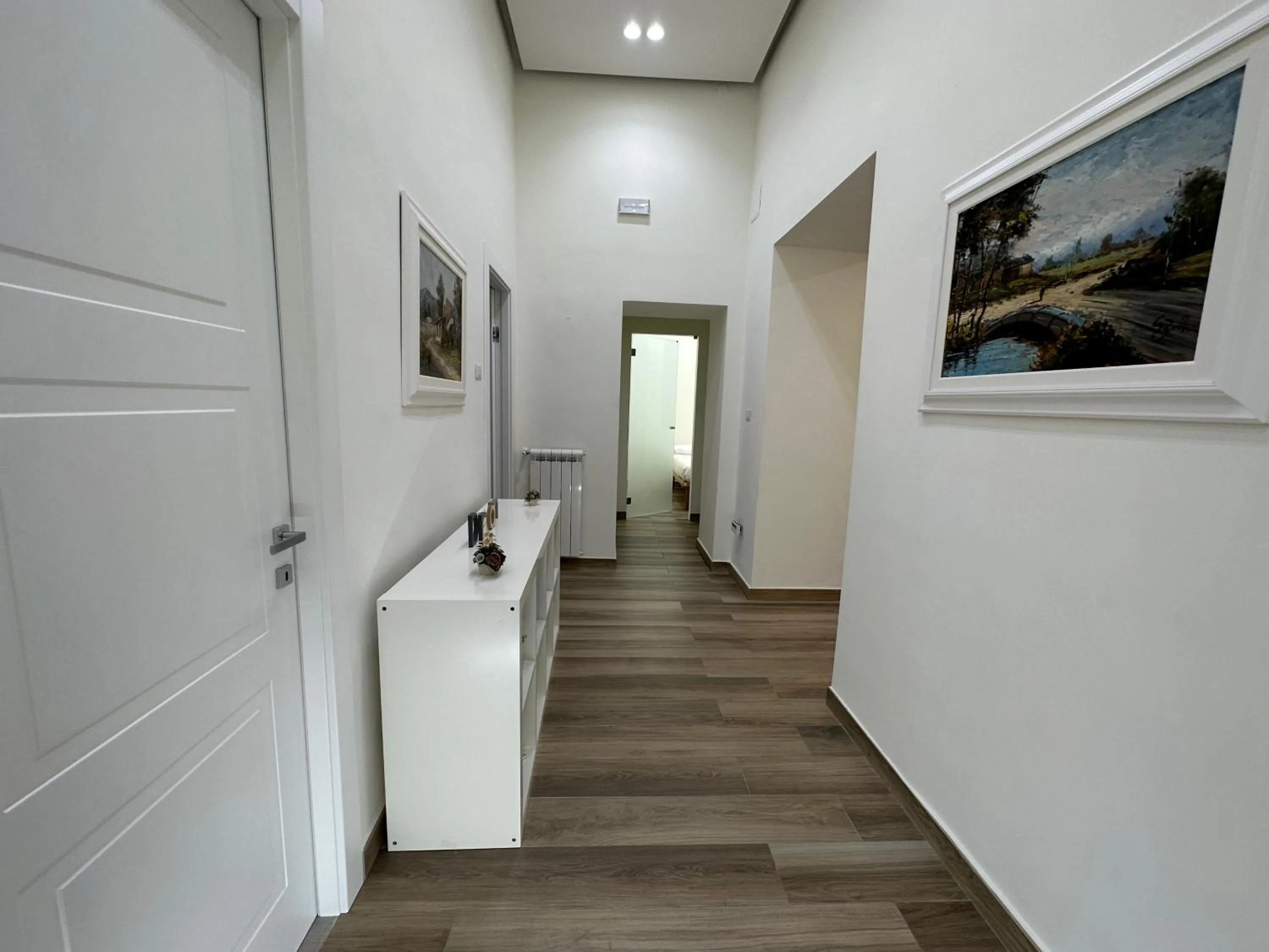 TV and multimedia in Sun Art Naples Rooms