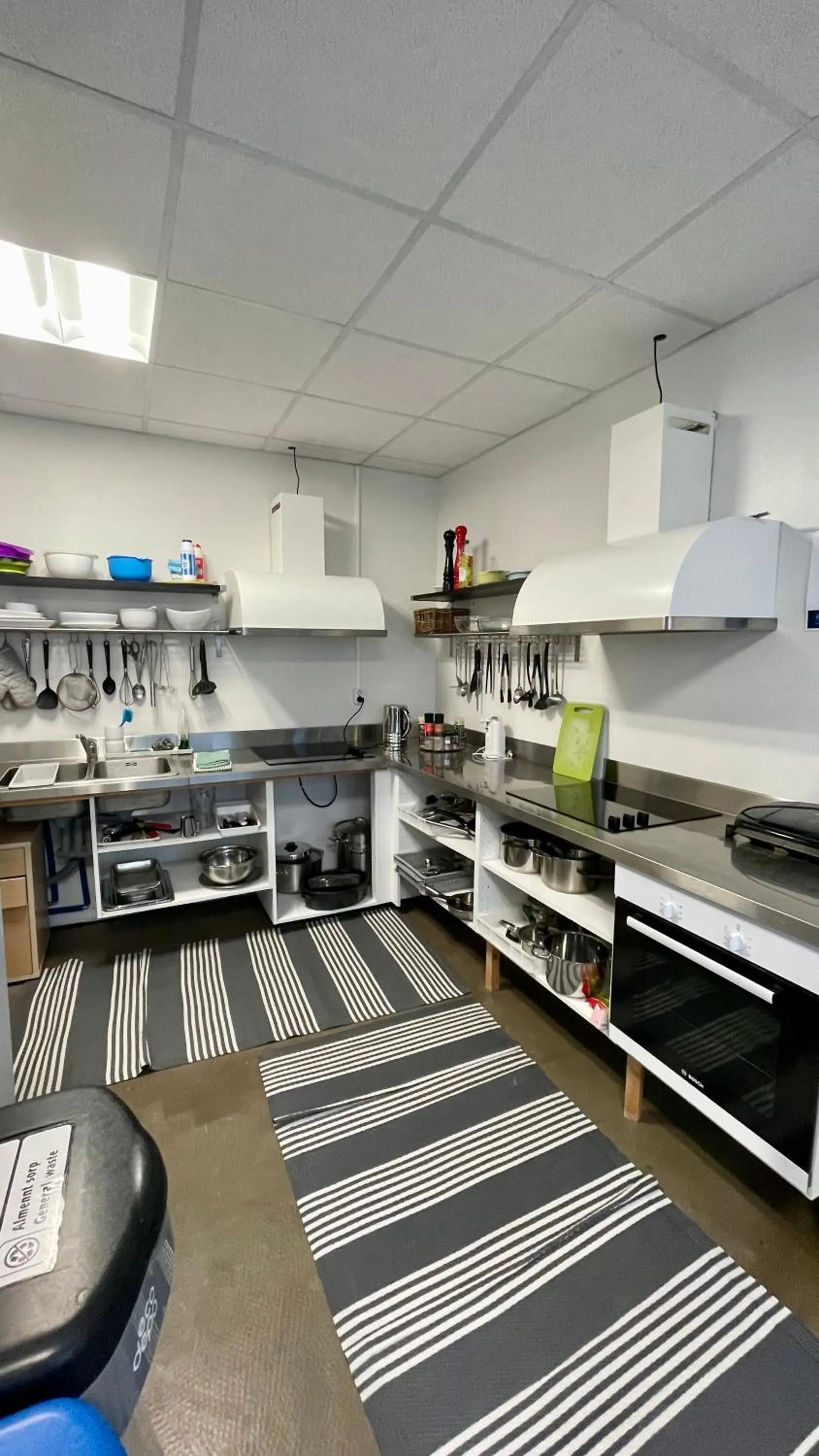 kitchen in Hafnarstræti Hostel