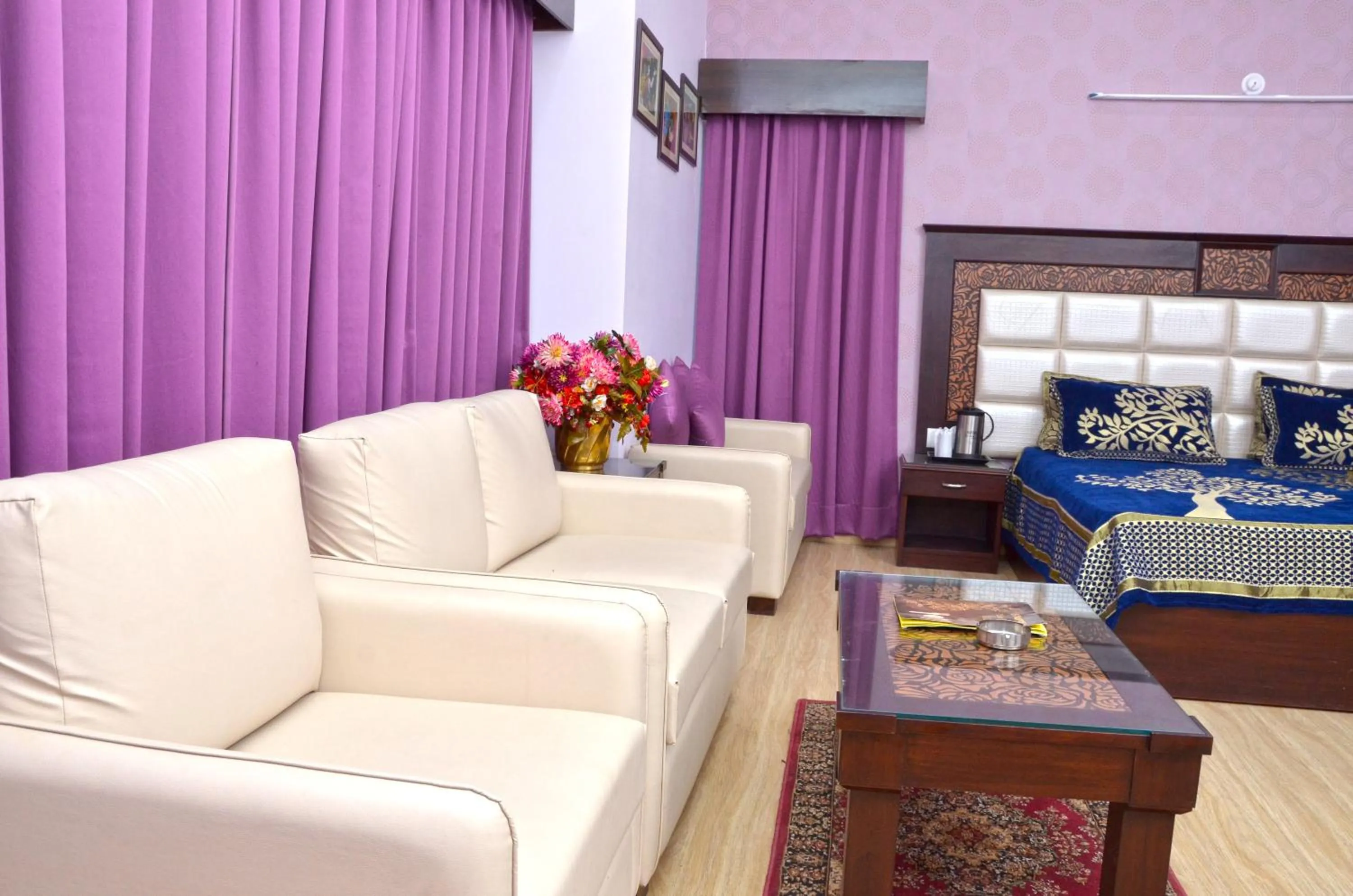 Hotel Shikhar & Restaurant