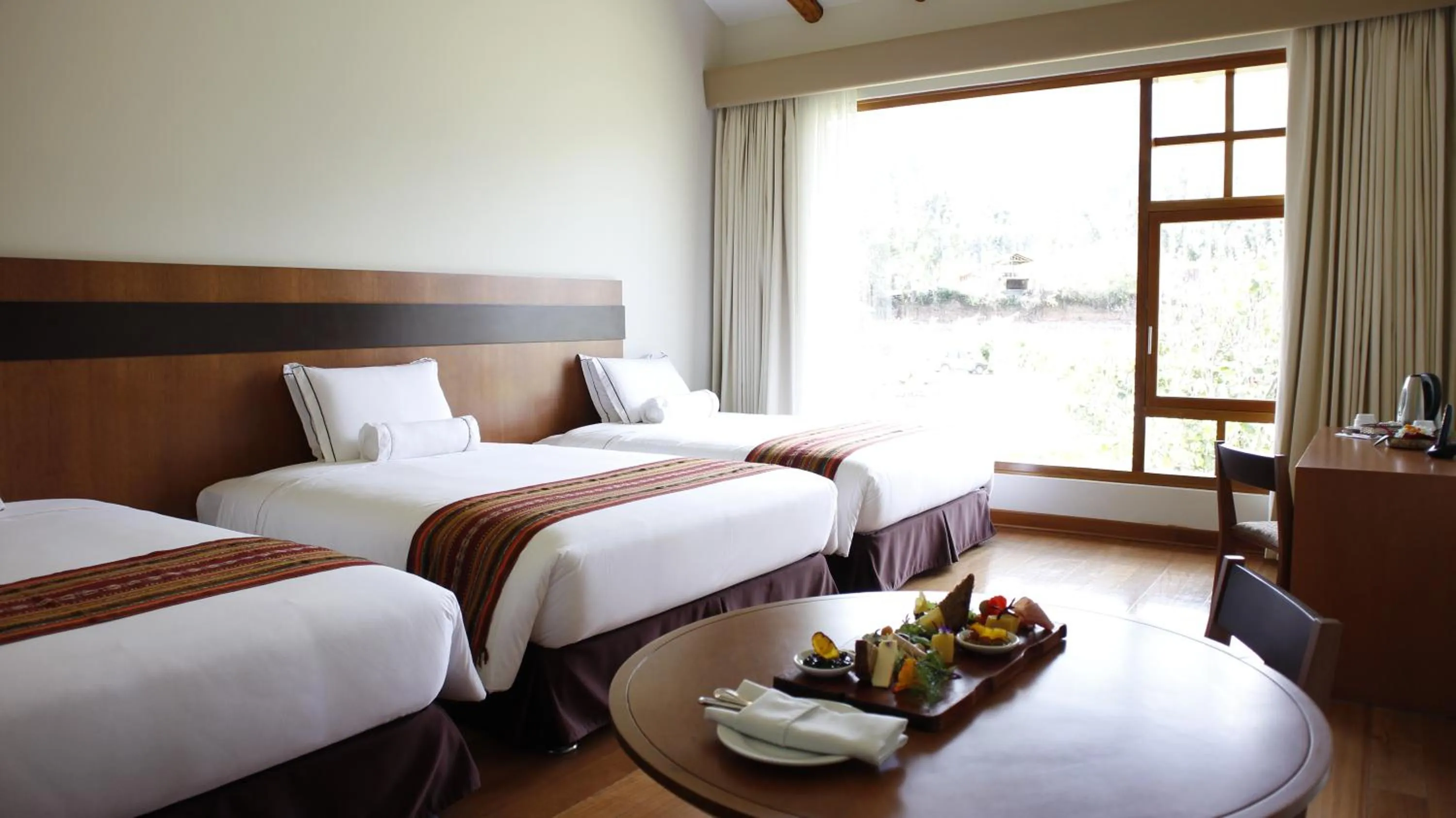 Photo of the whole room, Bed in Taypikala Deluxe Valle Sagrado