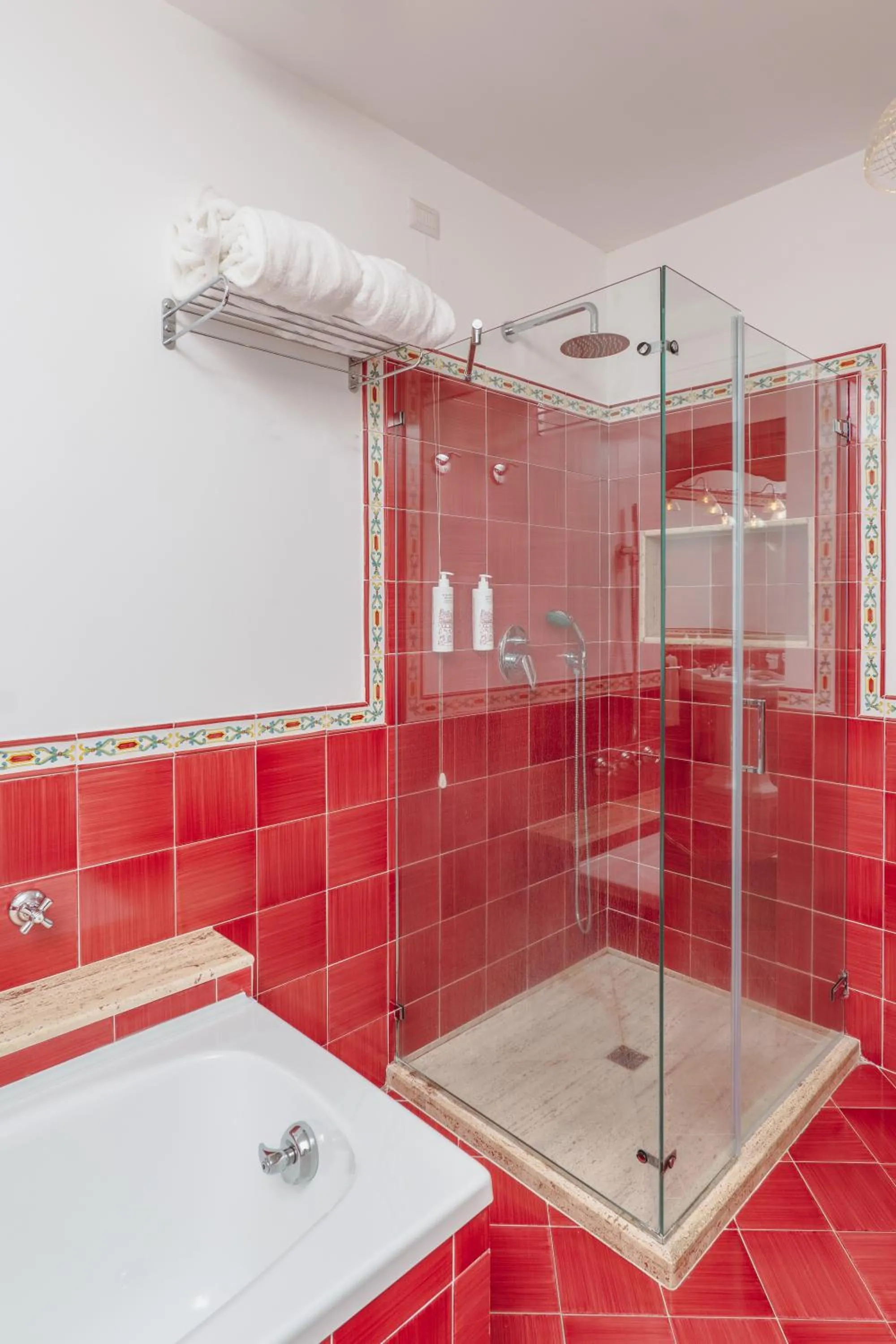 Shower in Hotel Poseidon