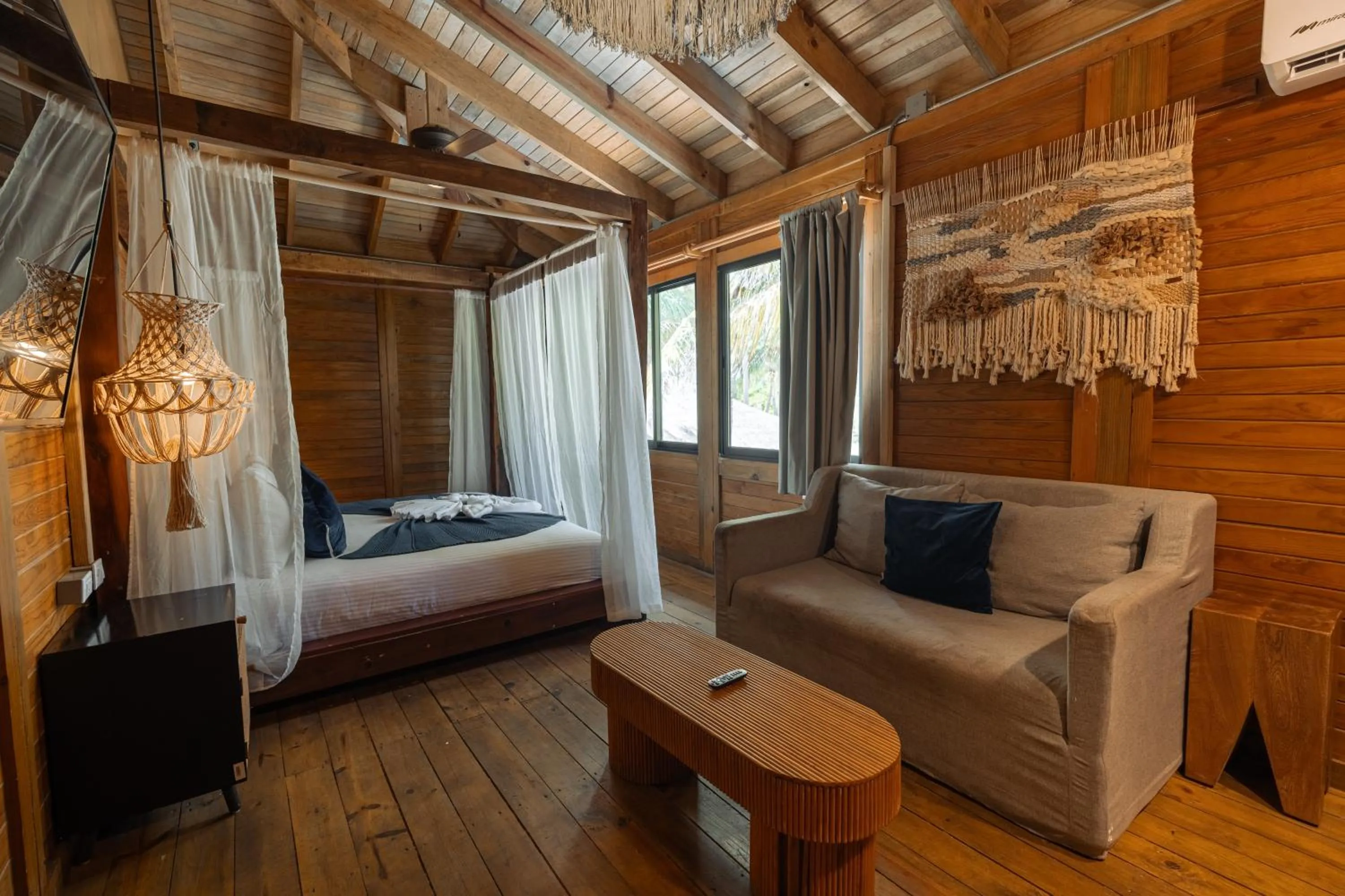 Photo of the whole room, Bed in Nílu Isla Mujeres by Selina