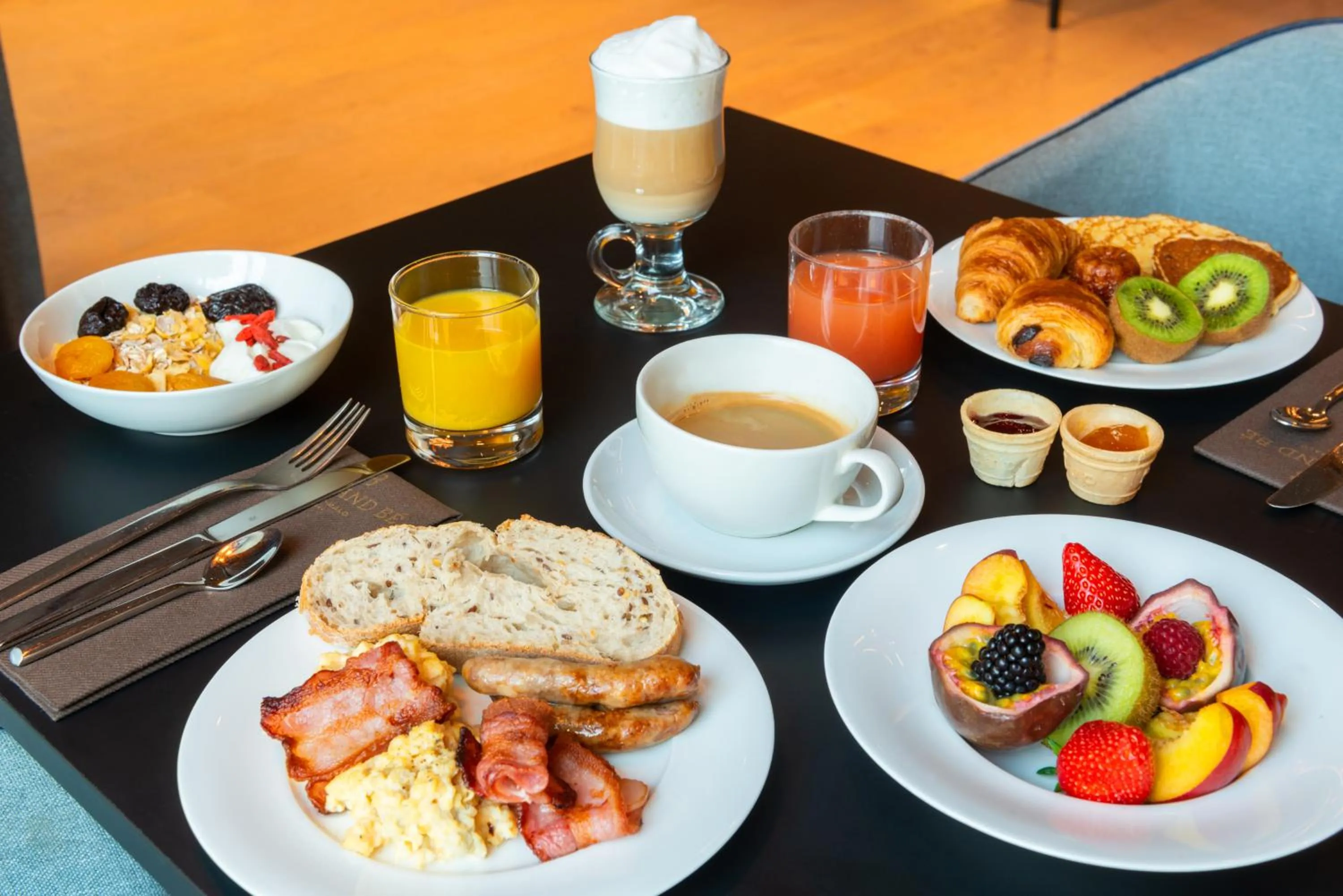 Buffet breakfast in Golden Tulip Saint Malo– Le Grand Bé