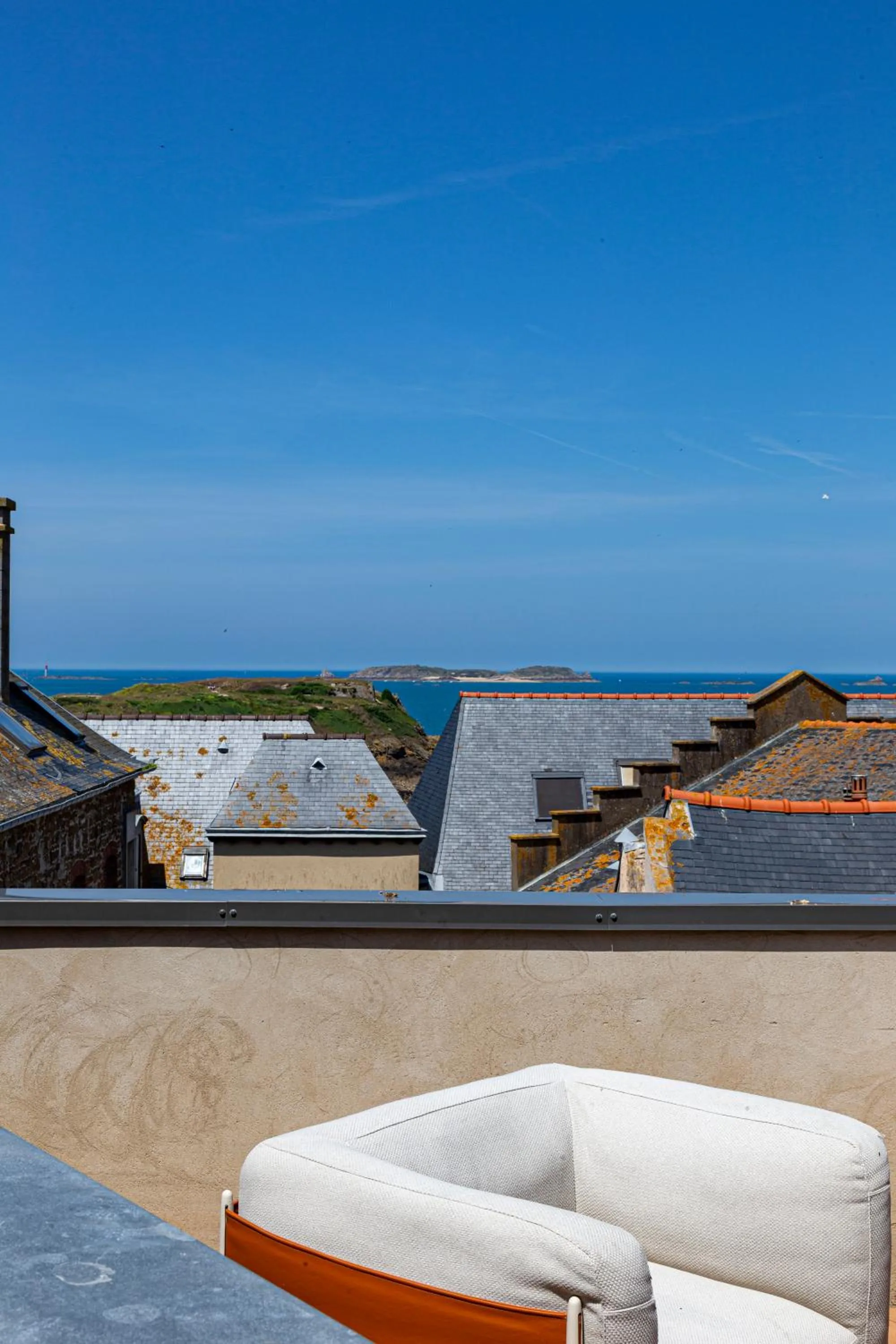 Balcony/Terrace in Golden Tulip Saint Malo– Le Grand Bé