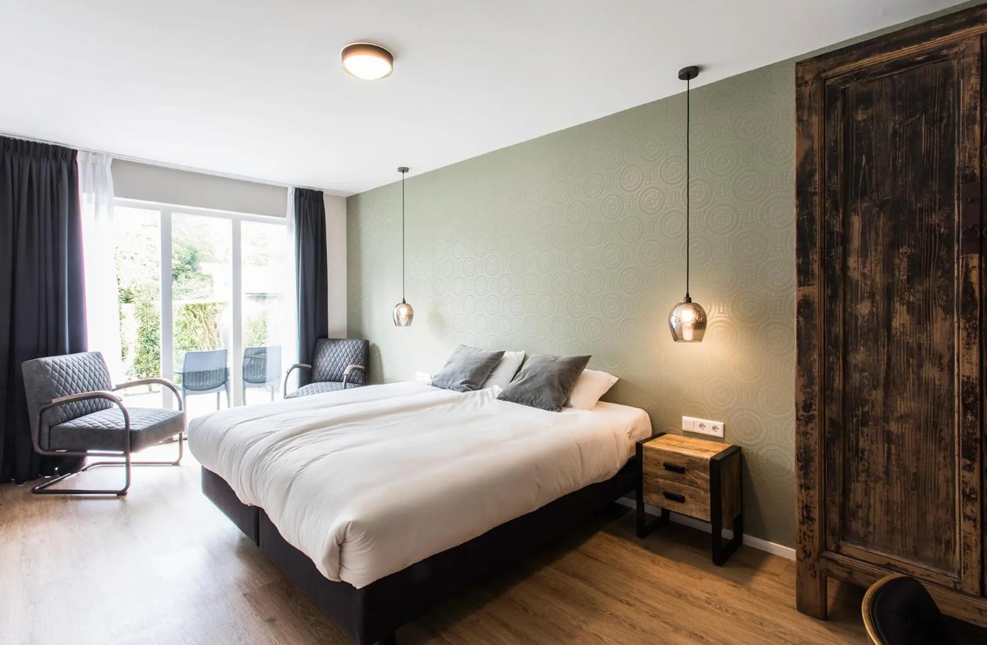 Bedroom, Bed in Rijksmonument Hotel de Sprenck - including free private parking