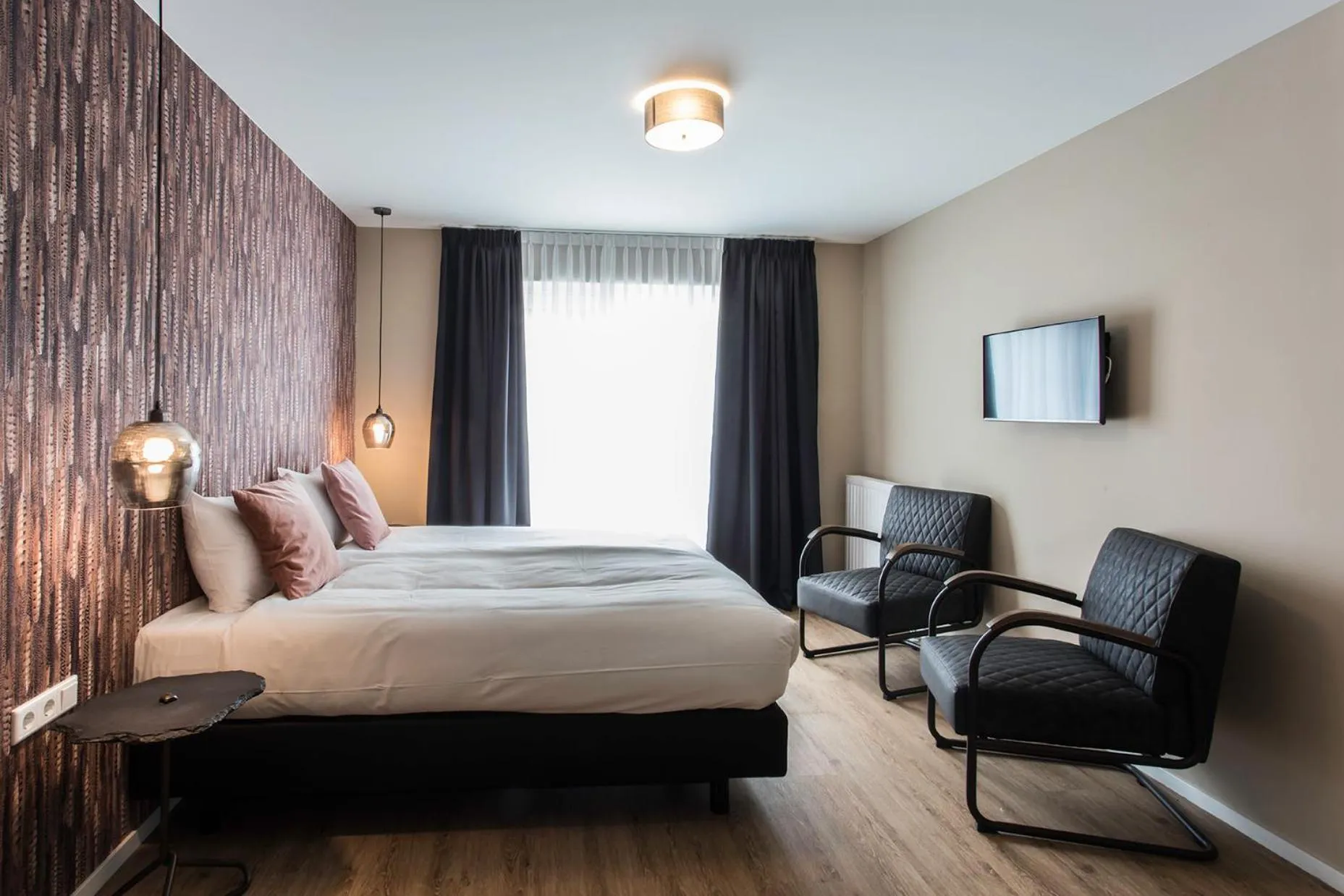 Photo of the whole room, Bed in Rijksmonument Hotel de Sprenck - including free private parking