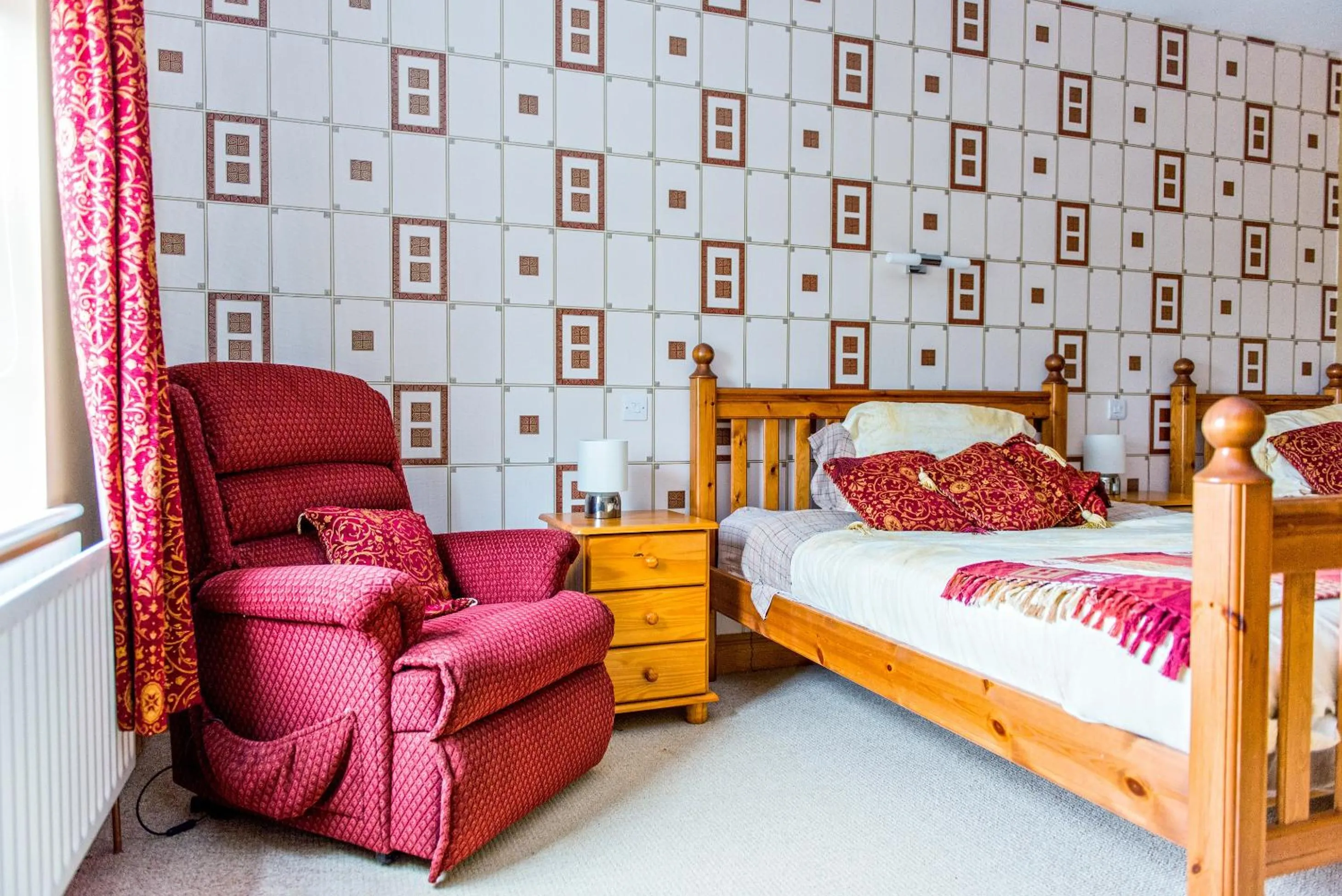 Bedroom, Bed in Melvin Country House