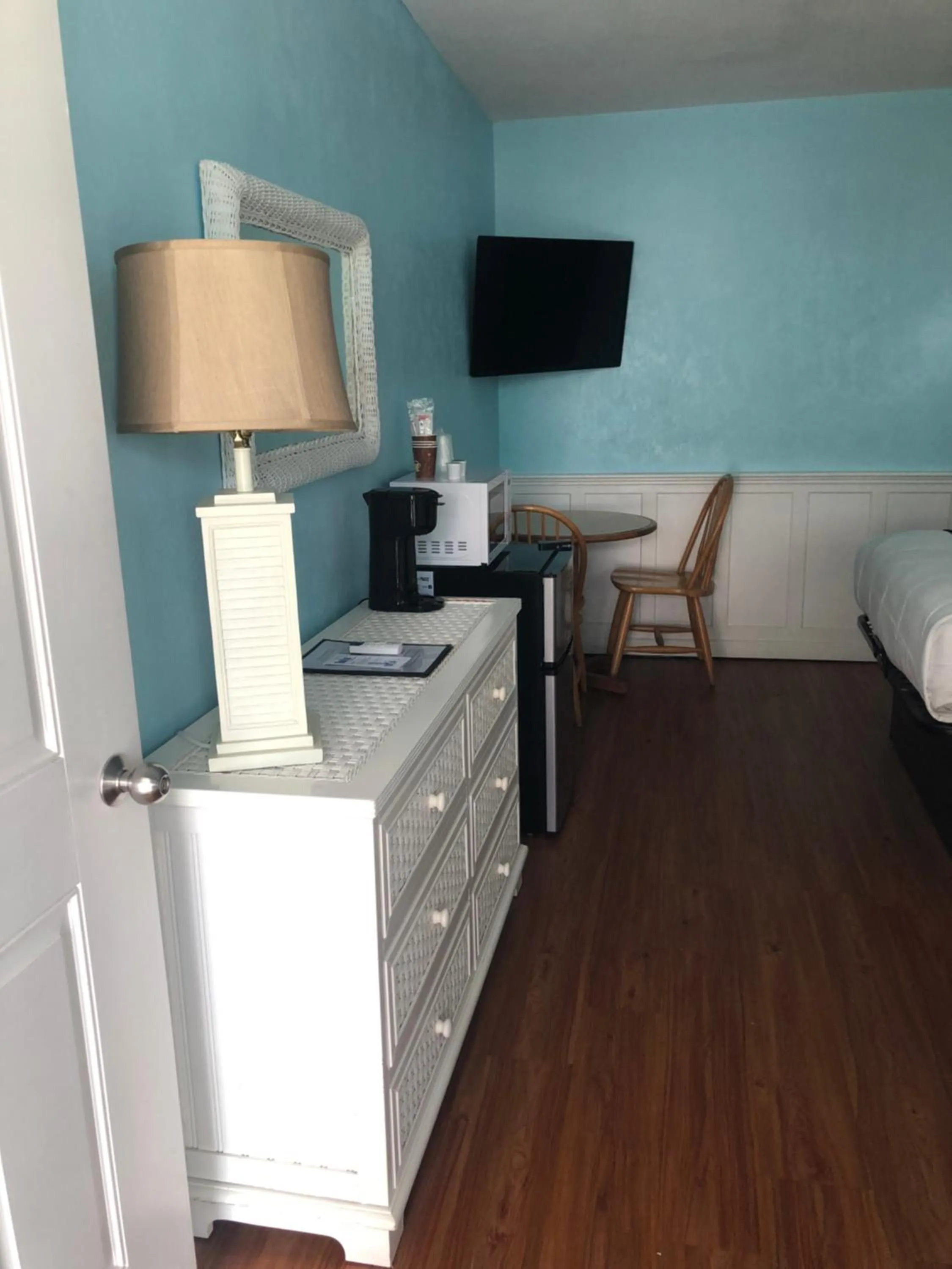 Coffee/tea facilities, Bed in Saratoga Resort