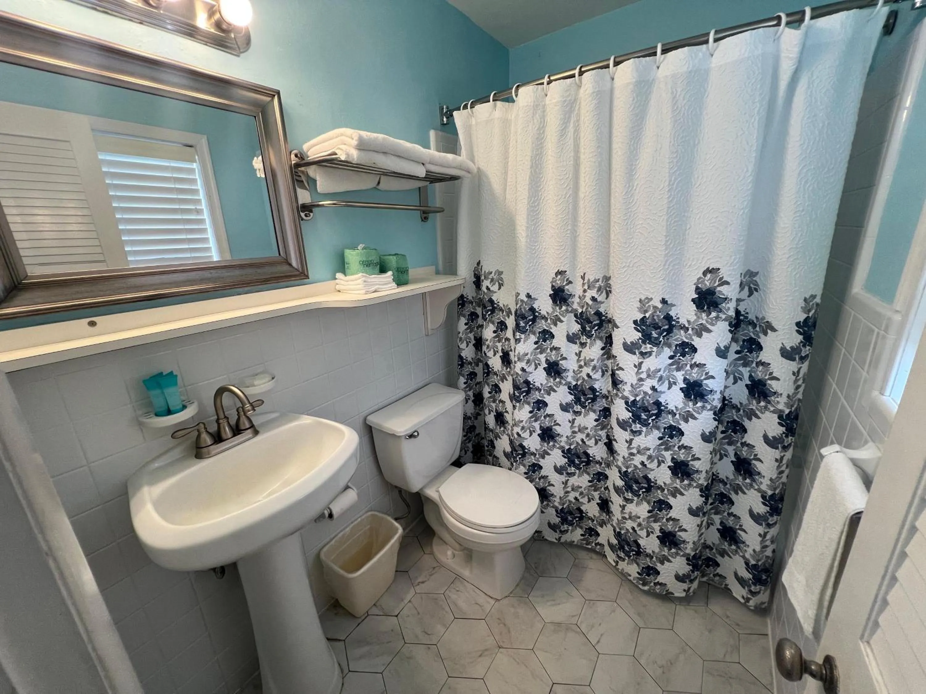 Bathroom in Saratoga Resort